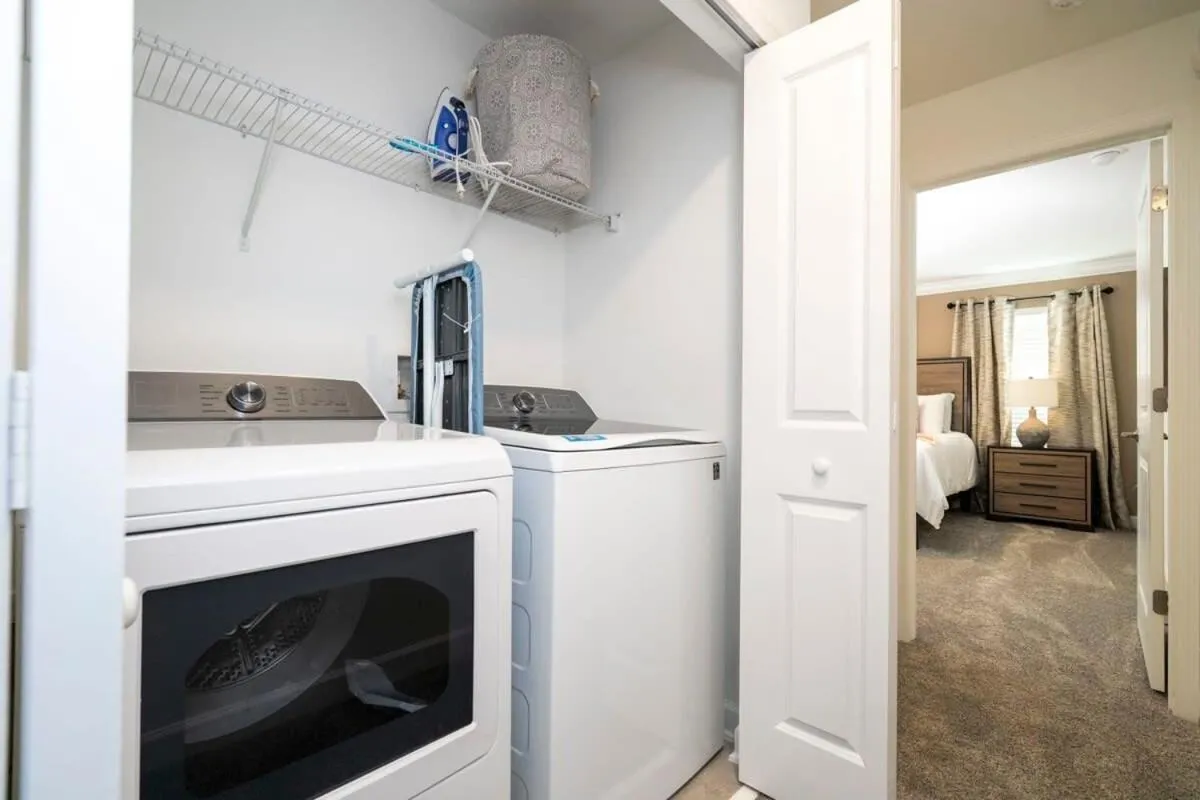 Bed in WonderFull 4Bd with Pool at Champions Gate 1174