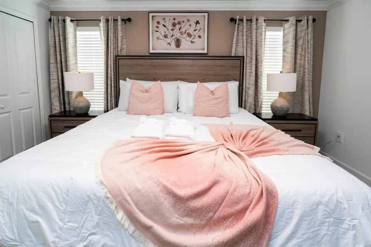 Bed in WonderFull 4Bd with Pool at Champions Gate 1174