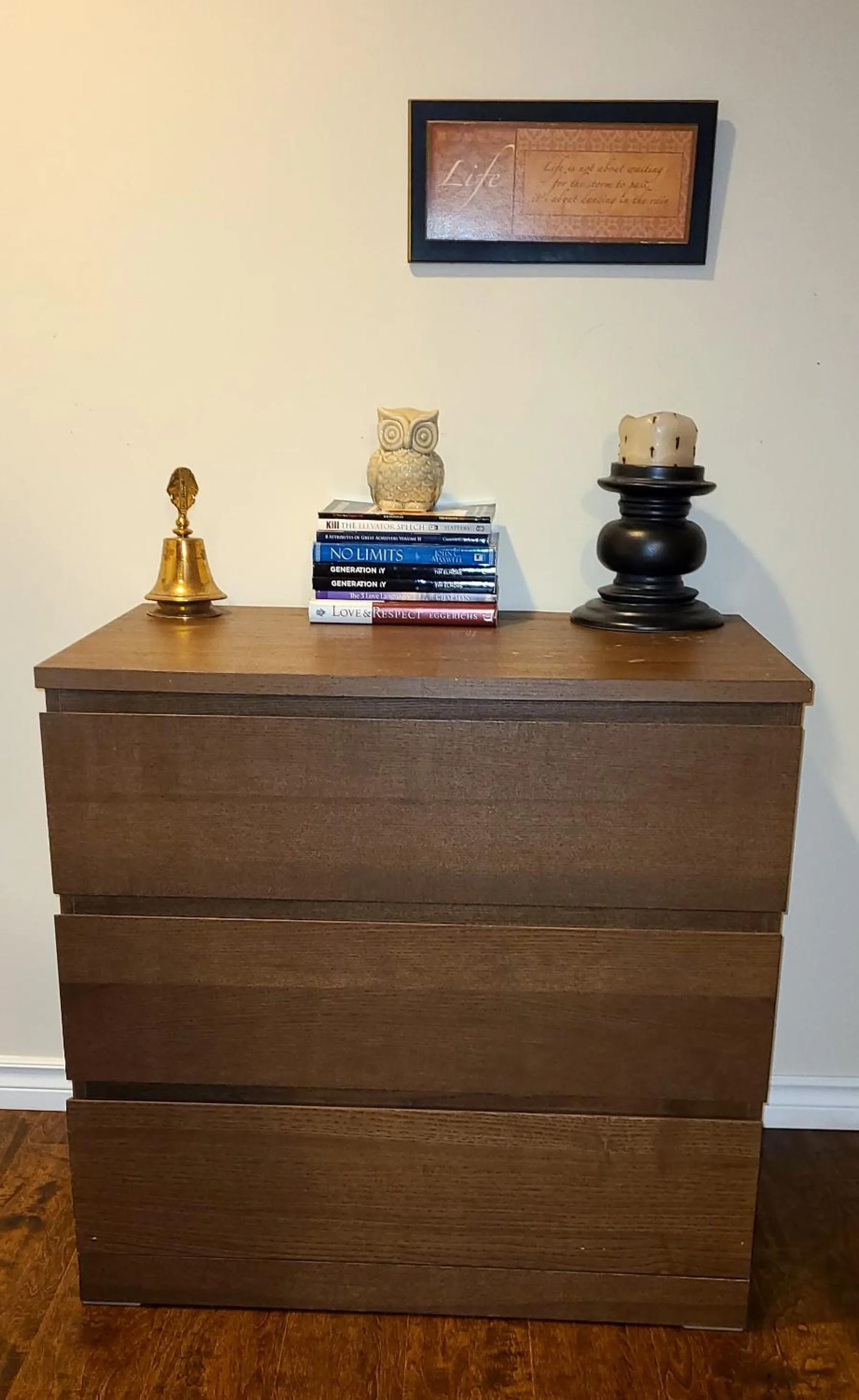 Spacious and bright unit with natural light.