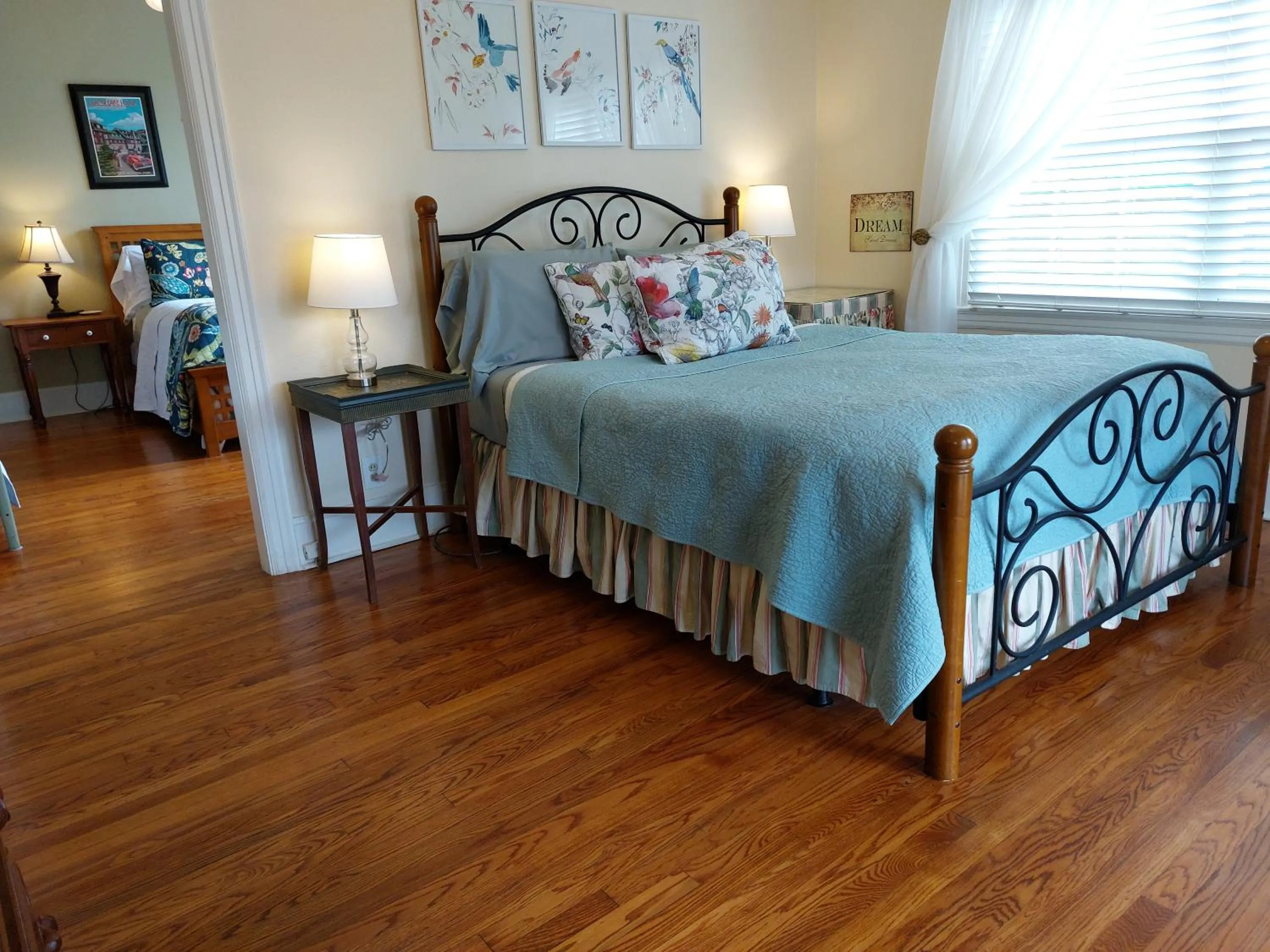 Bedroom, Bed in Urban Cottages