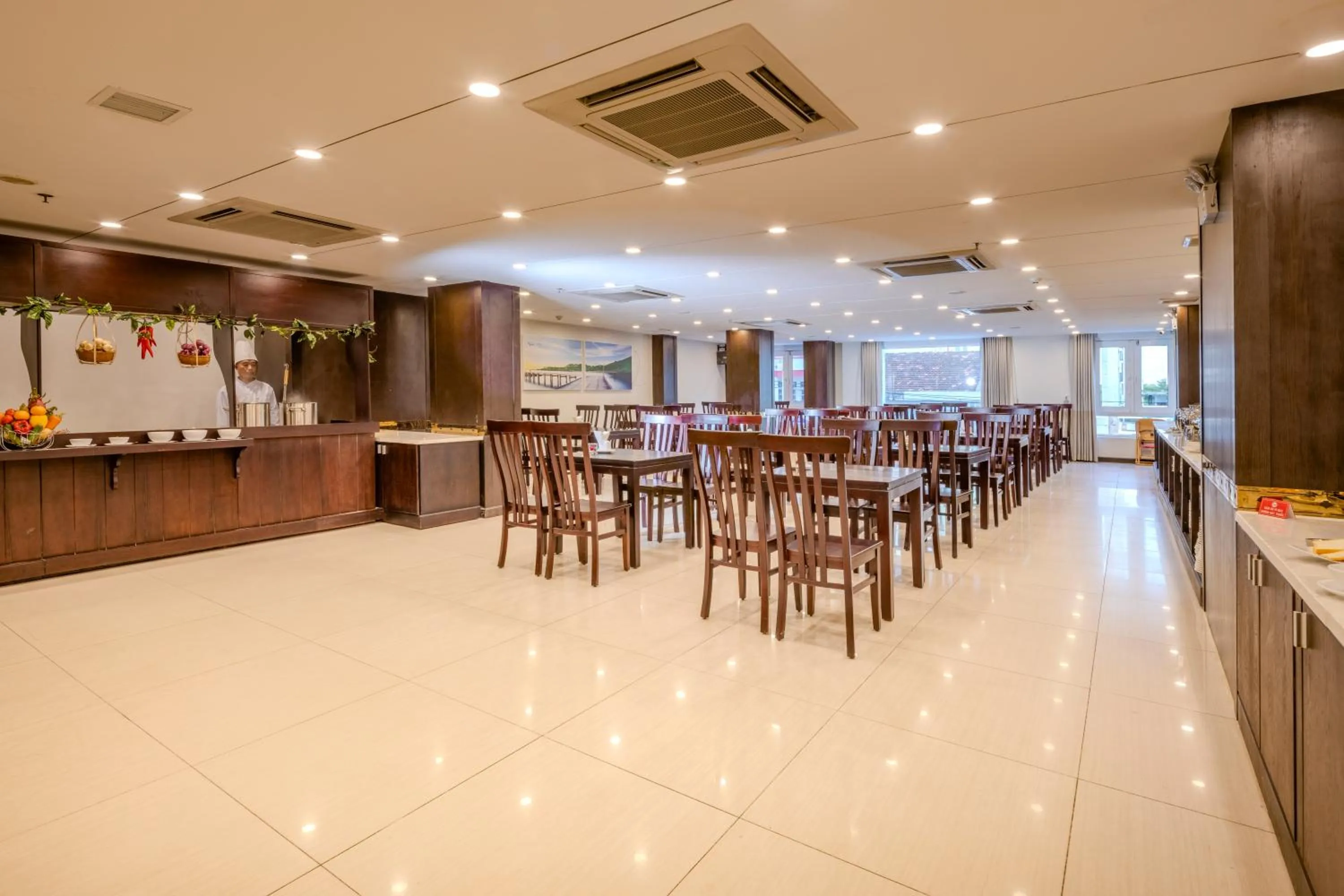 Restaurant/places to eat in Navy Hotel Nha Trang