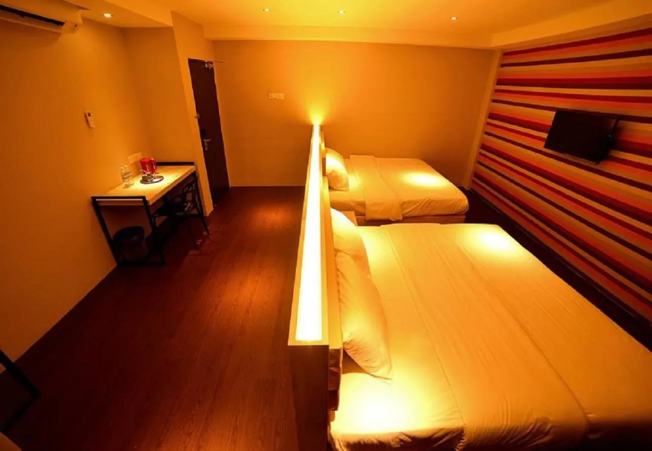 Bed in Merge Summit by Secoms