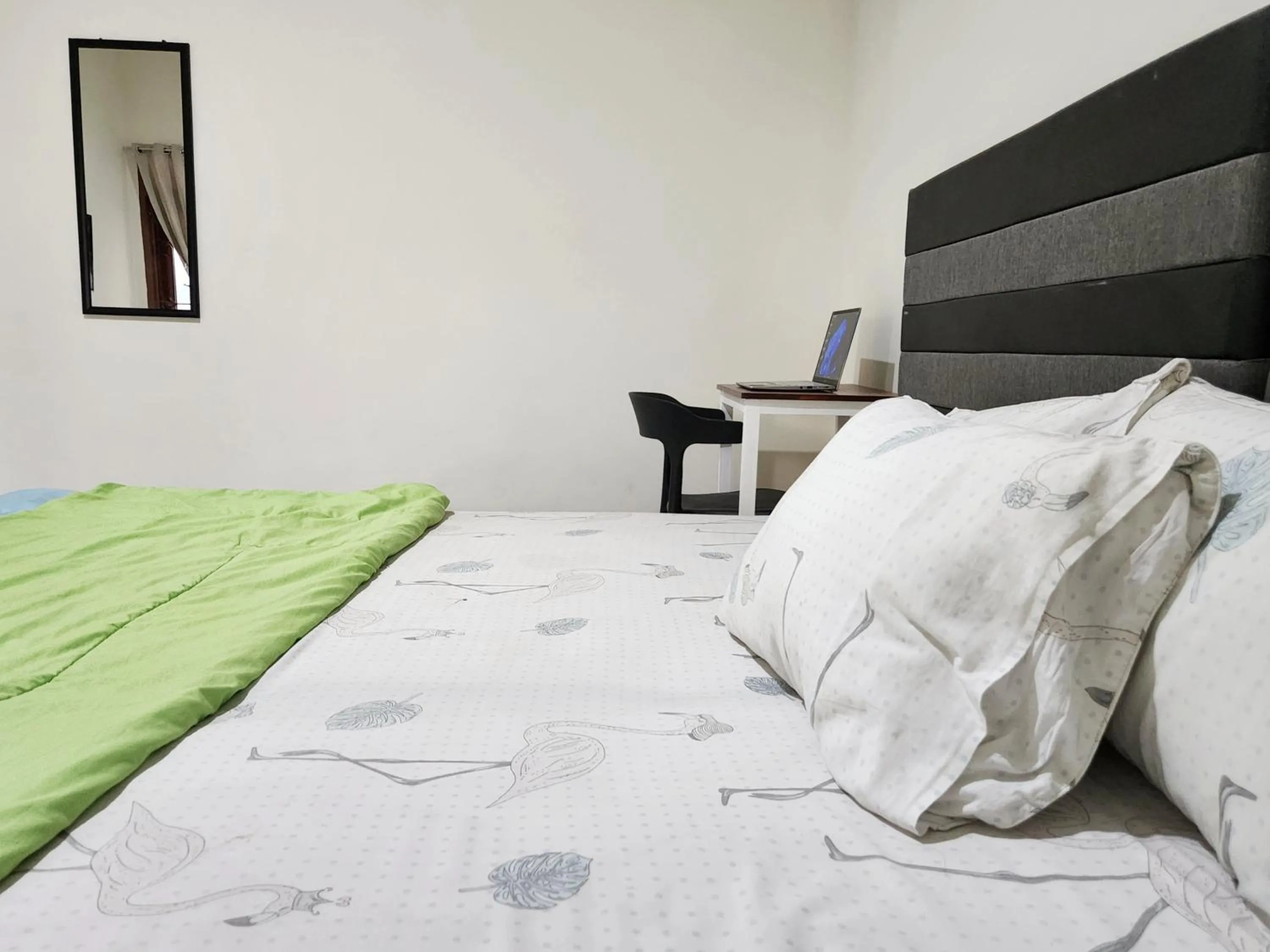 Bed in Surabaya Homey near UNAIR Syariah