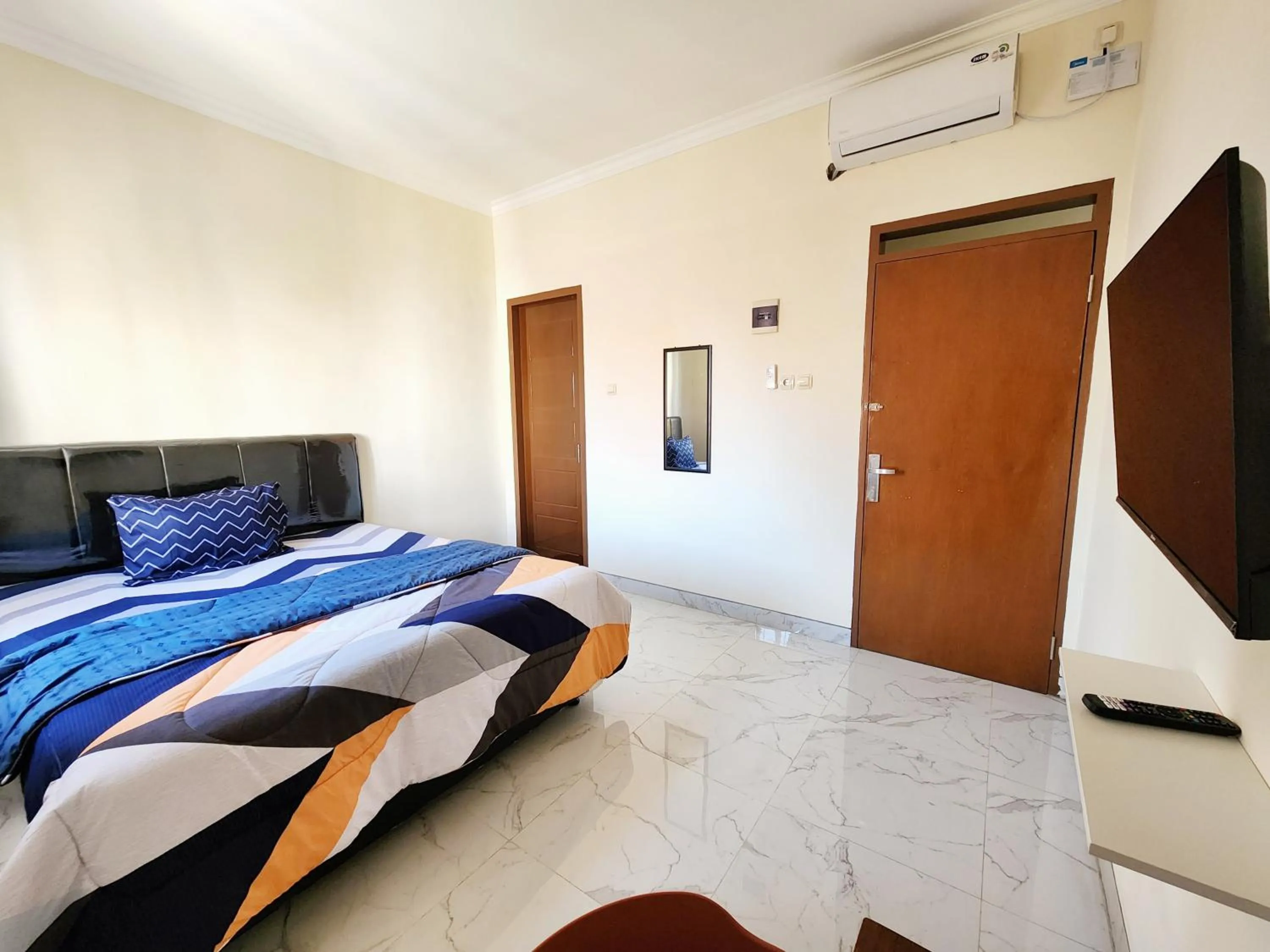 Bedroom, Bed in Surabaya Homey near UNAIR Syariah