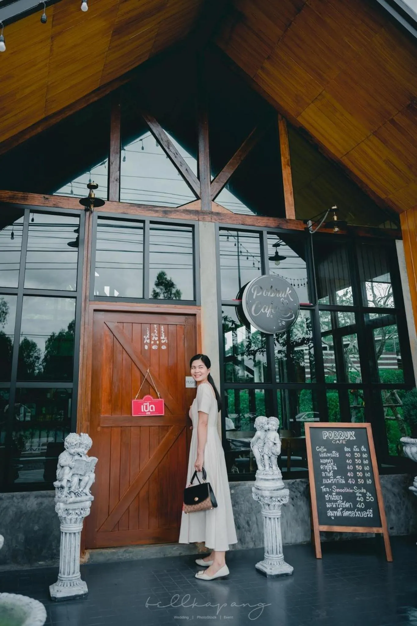 Restaurant/places to eat in พบรักรีสอร์ท Pobruk resort