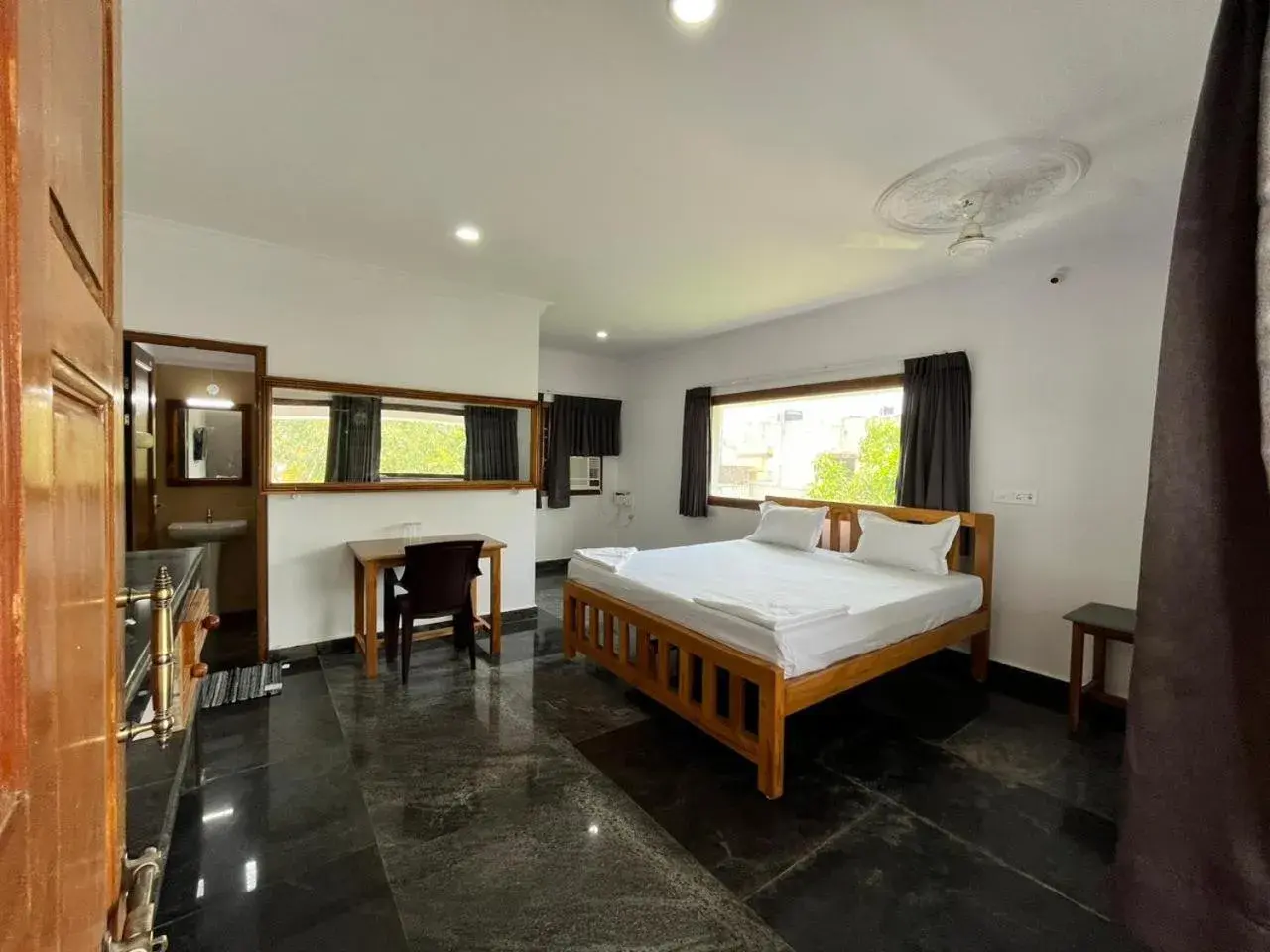 ANAND Beach Guesthouse by Moonrocks ANAND Beach Guesthouse by Moonrocks