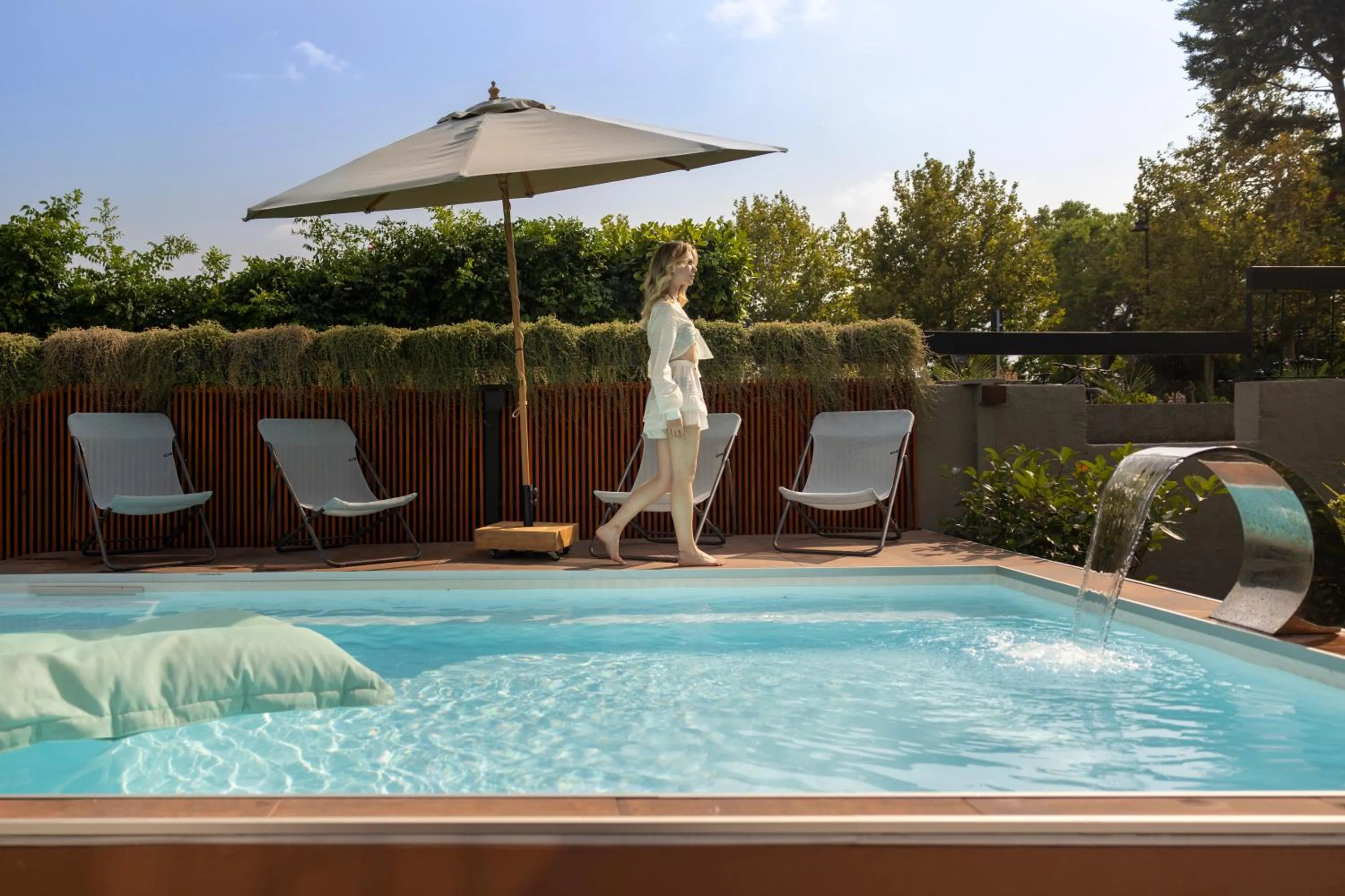 Swimming pool in Boutique Hotel Sirmione