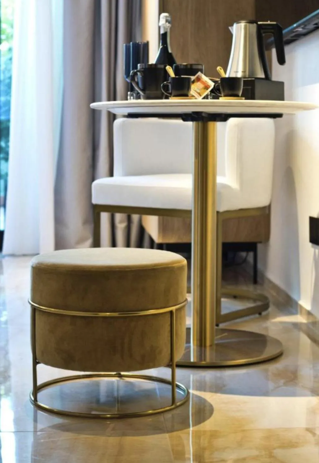 Seating area in Boutique Hotel Sirmione