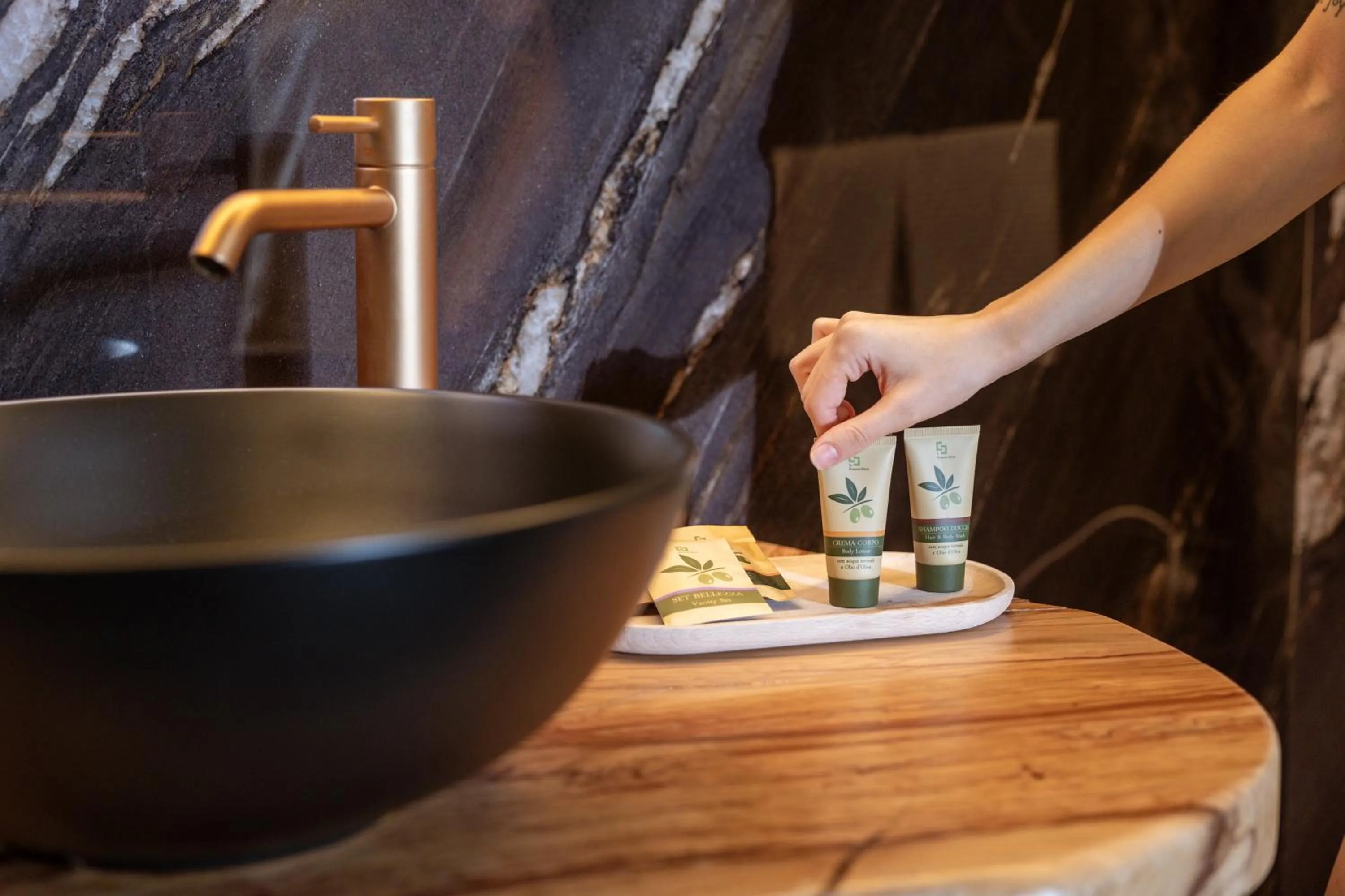 Bathroom in Boutique Hotel Sirmione