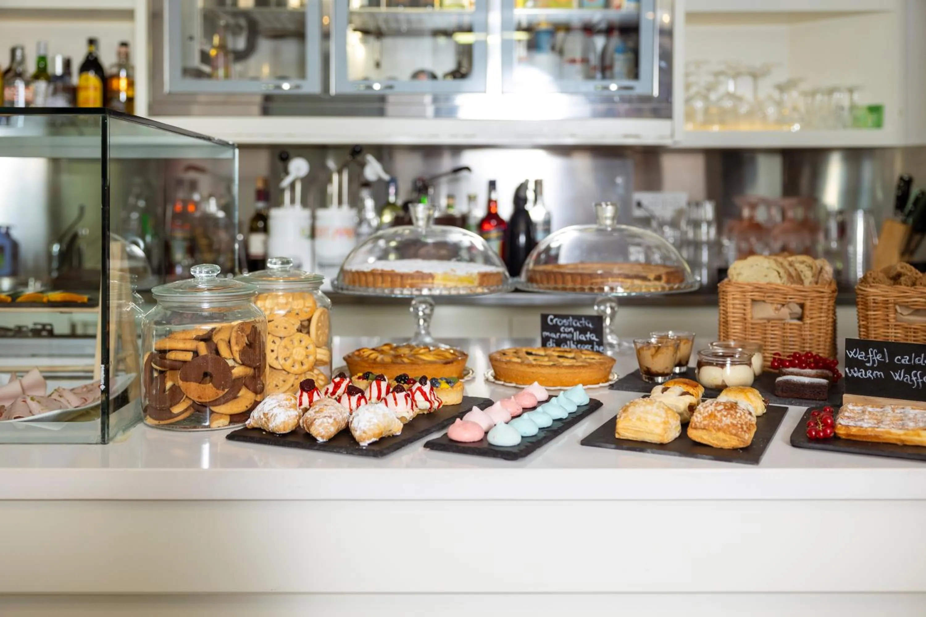 Breakfast in Boutique Hotel Sirmione