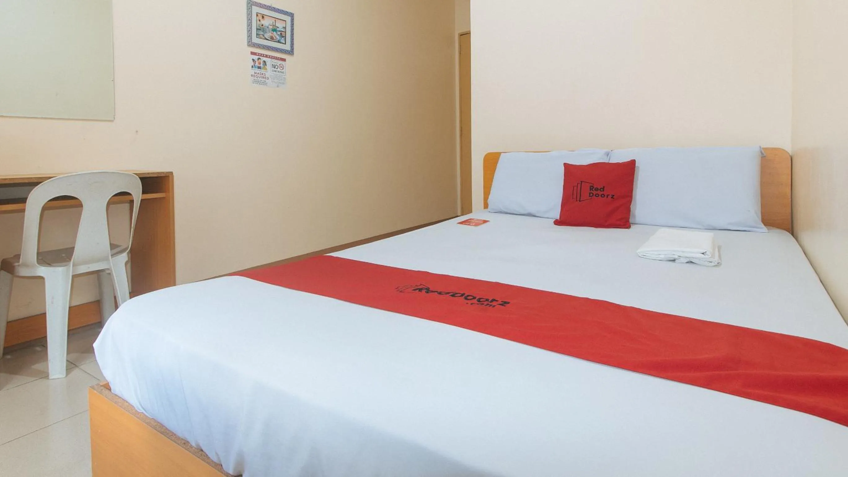 Bed in RedDoorz @ Asiana Pension Inn Mandaue City