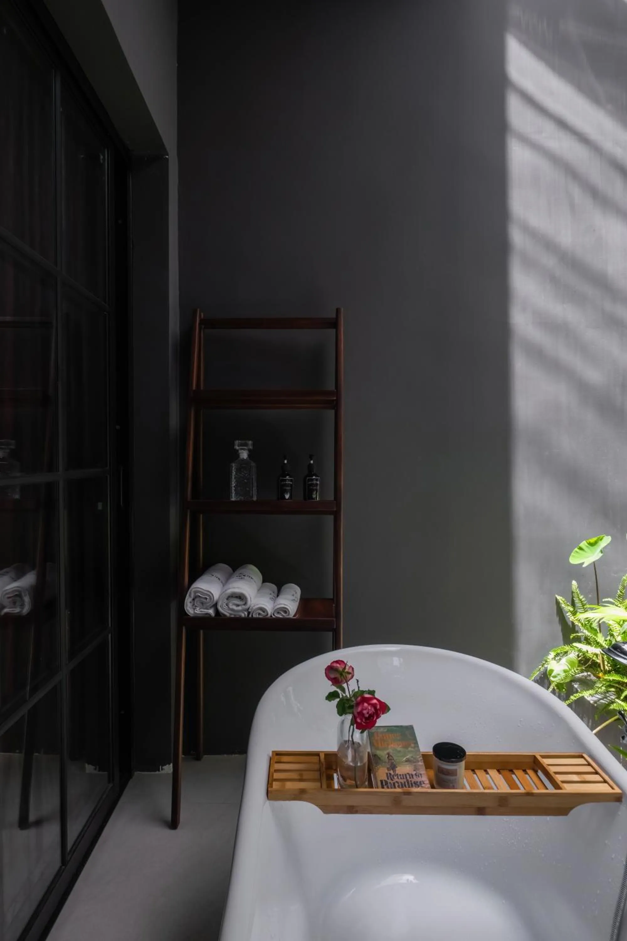 Bath, Bed in The Chum Boutique