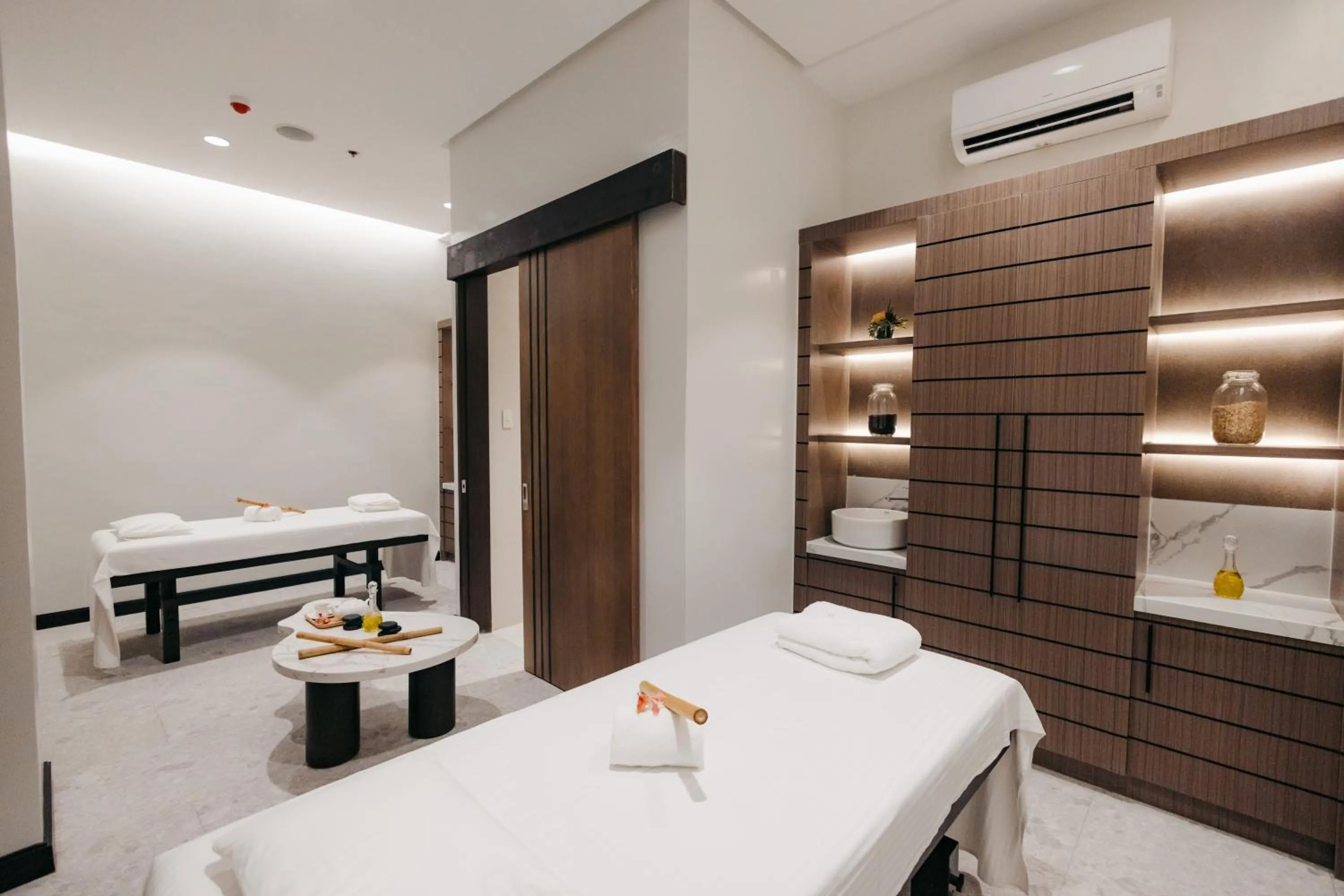 Spa and wellness centre/facilities, Bed in Discovery Samal
