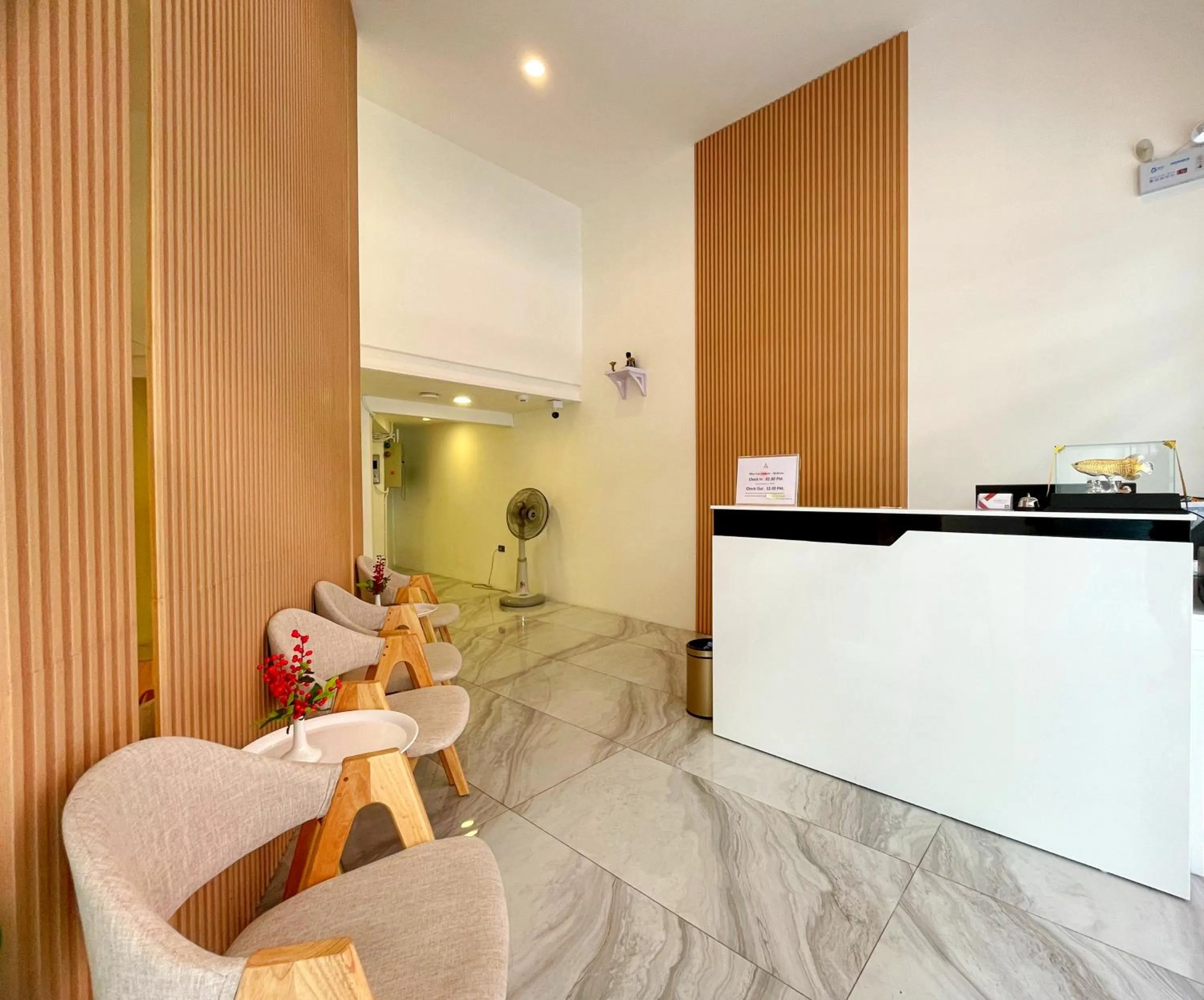 Lobby or reception in Arawana Express Sukhumvit 22