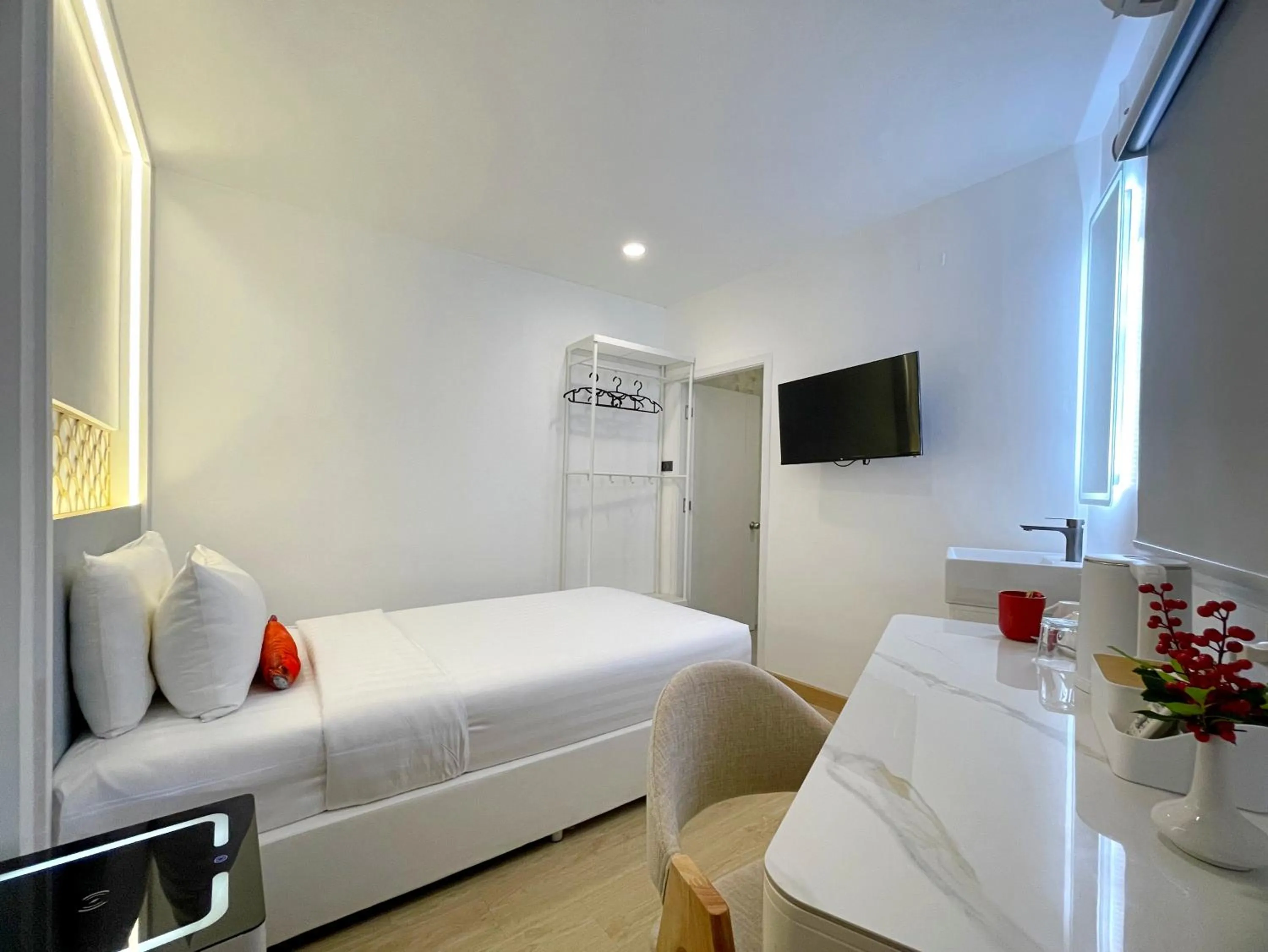 Bedroom, Bed in Arawana Express Sukhumvit 22