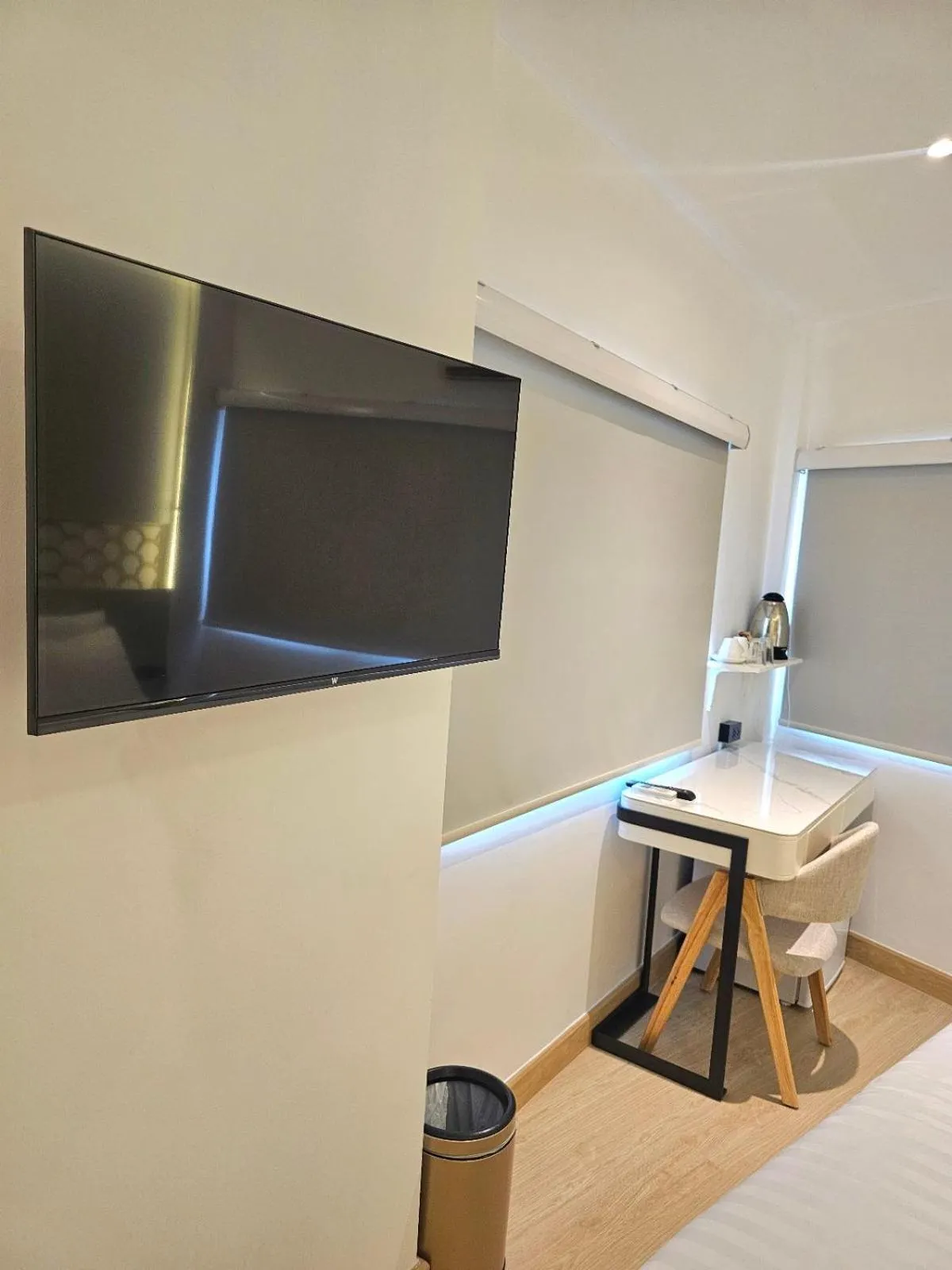 TV and multimedia, Bed in Arawana Express Sukhumvit 22