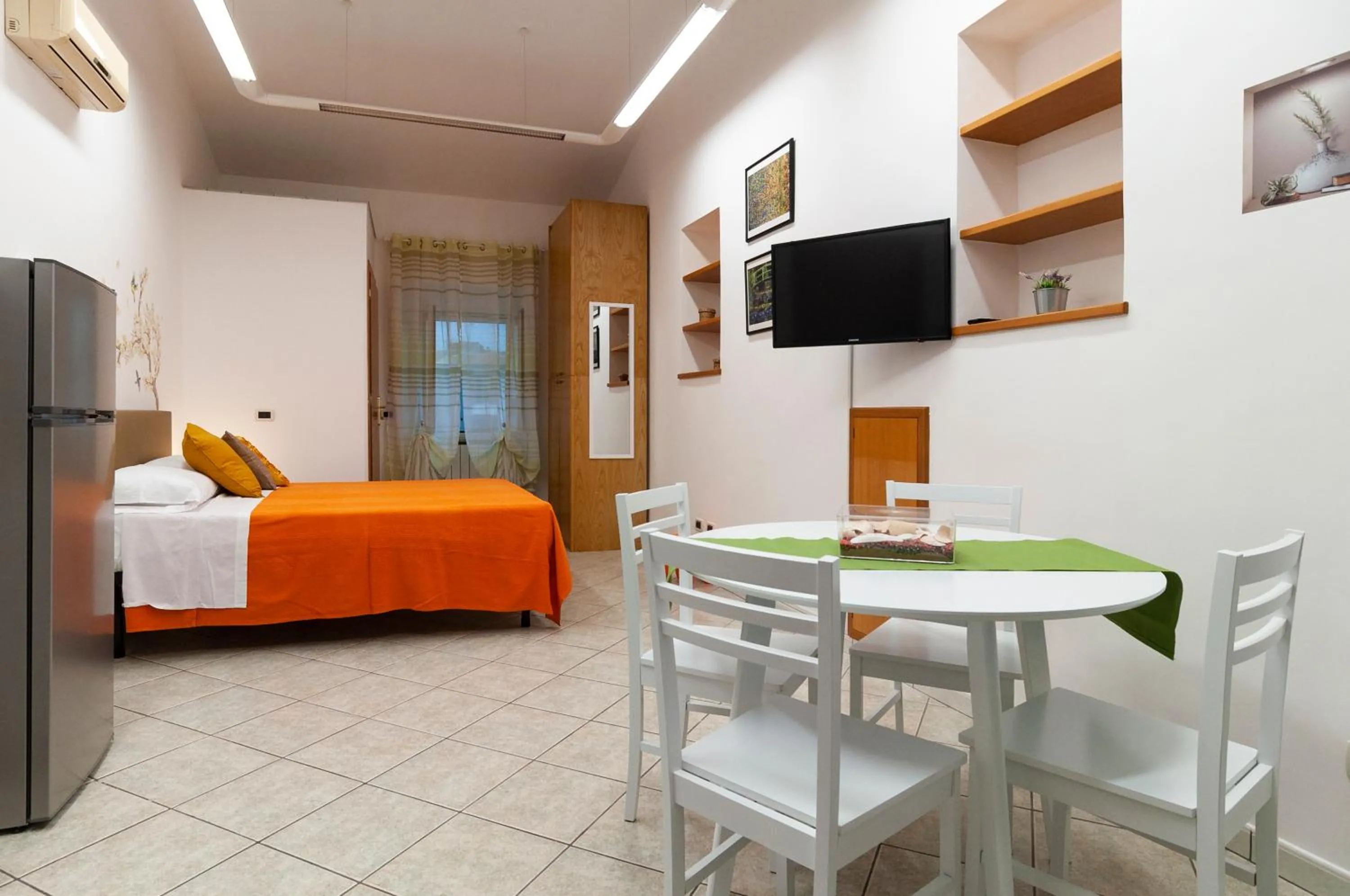 Living room, Bed in Casa Vacanza Nibbio 26