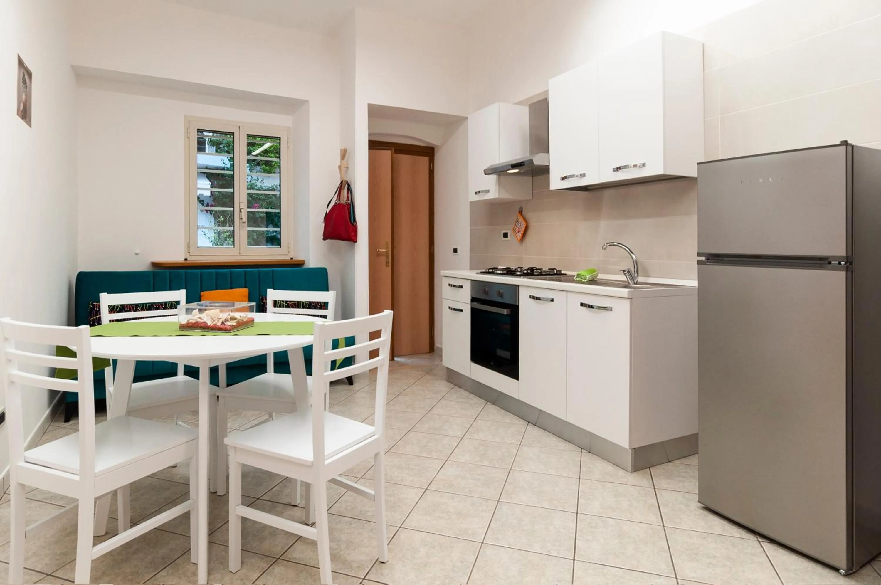 Kitchen or kitchenette in Casa Vacanza Nibbio 26