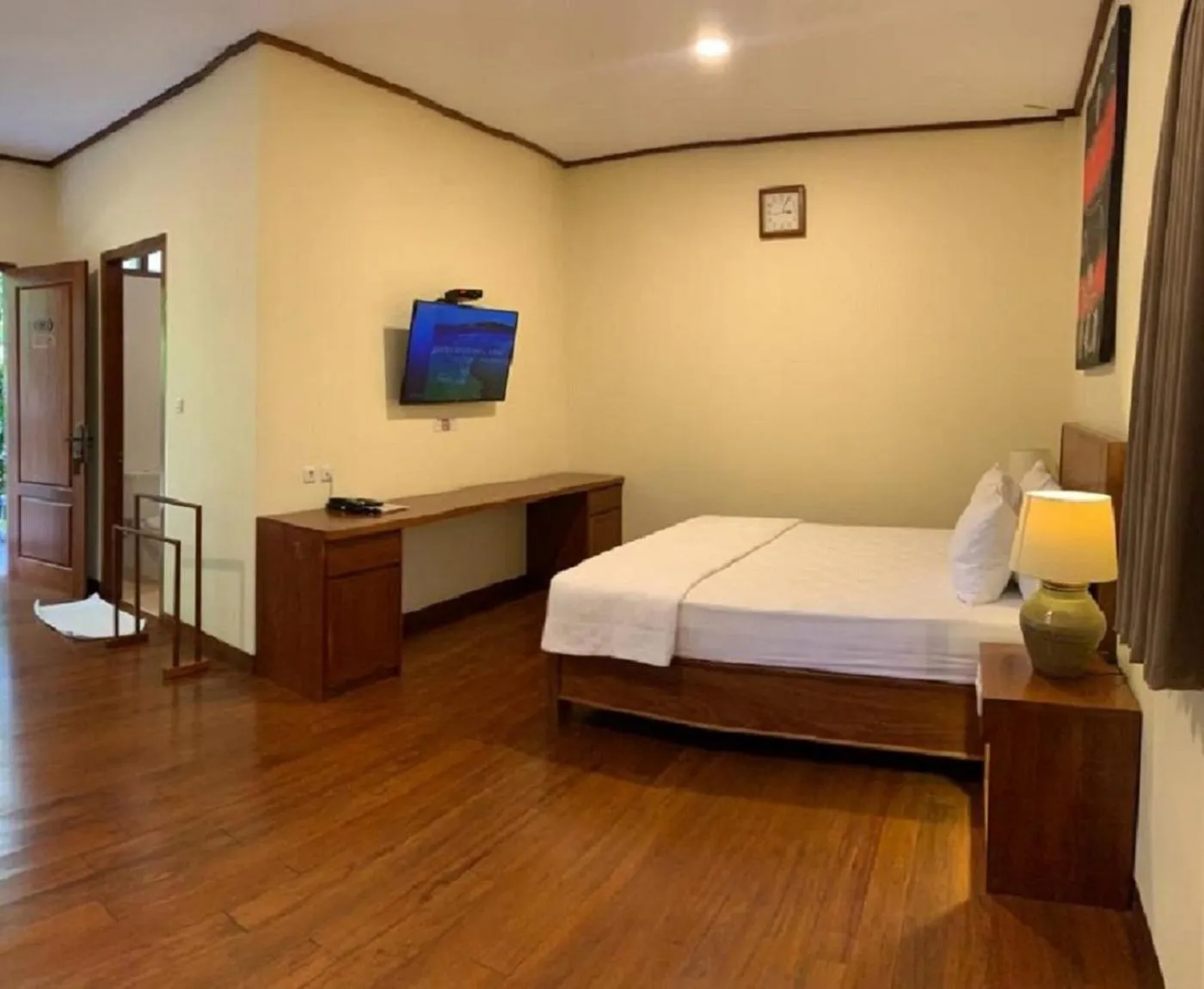 Bed in Hotel & Villa Bukit Indah Saumlaki by LeGreen
