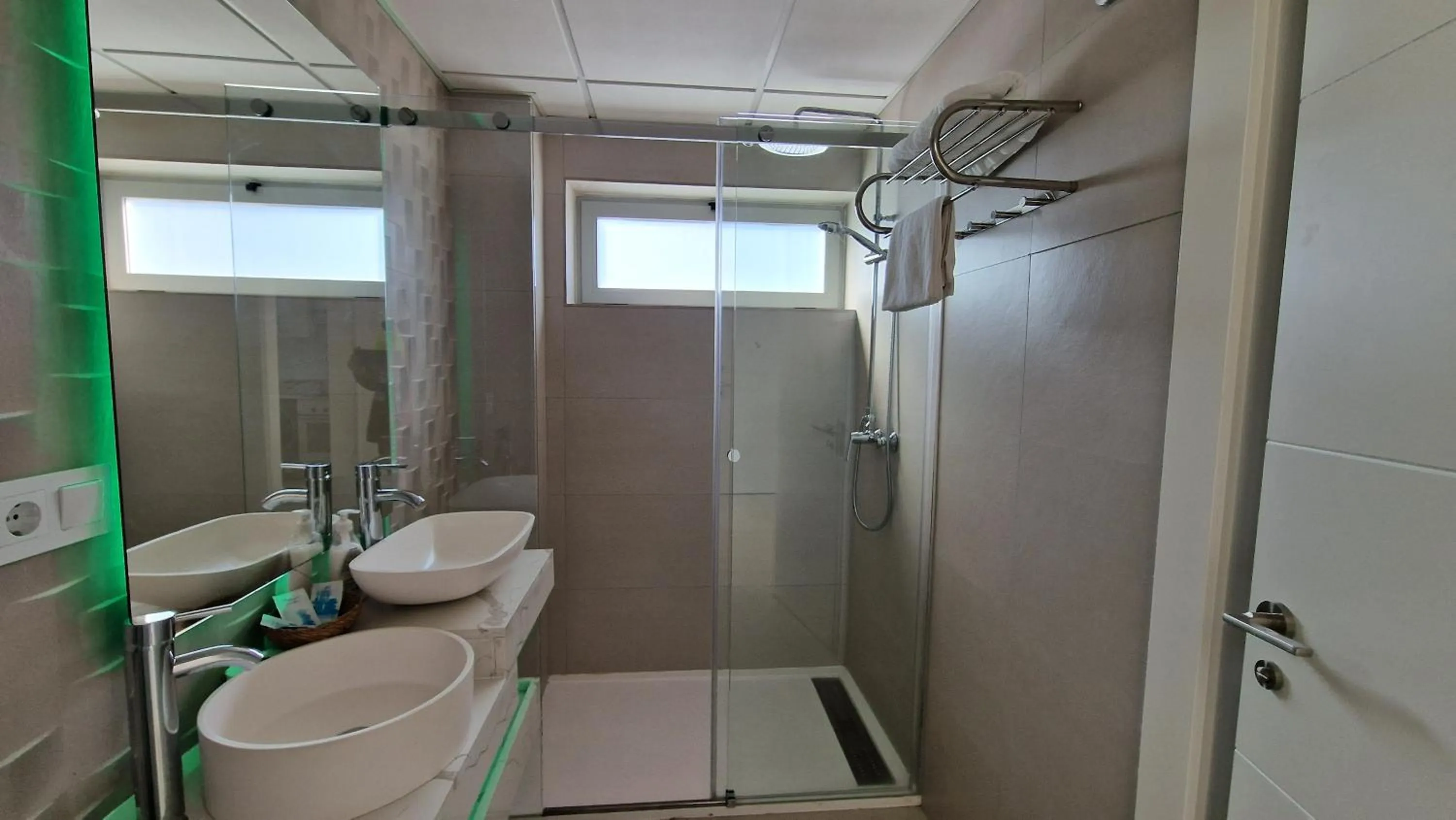 APARTAMENTOS OASIS DE LA CALA