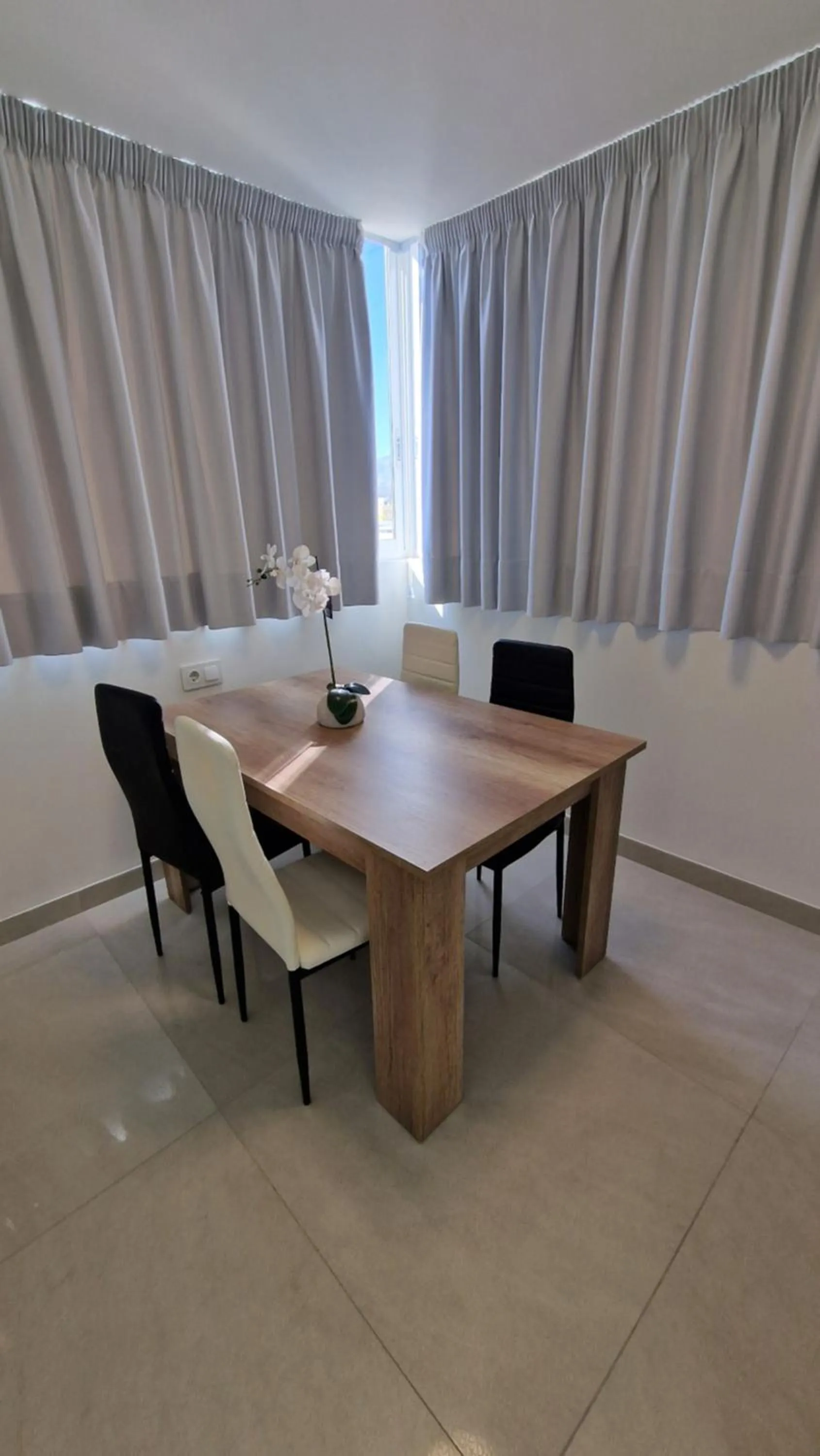 APARTAMENTOS OASIS DE LA CALA