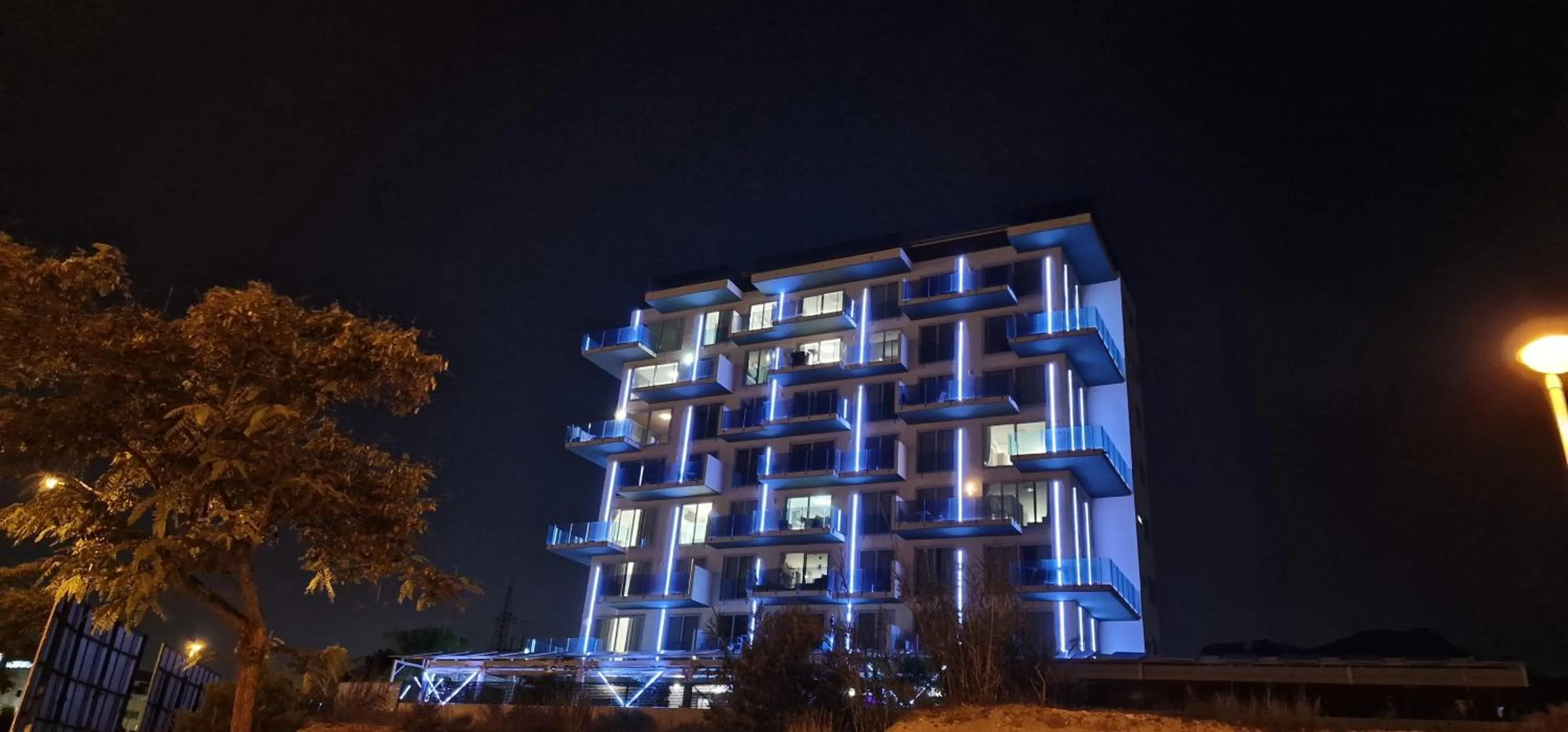 Property building in APARTAMENTOS OASIS DE LA CALA