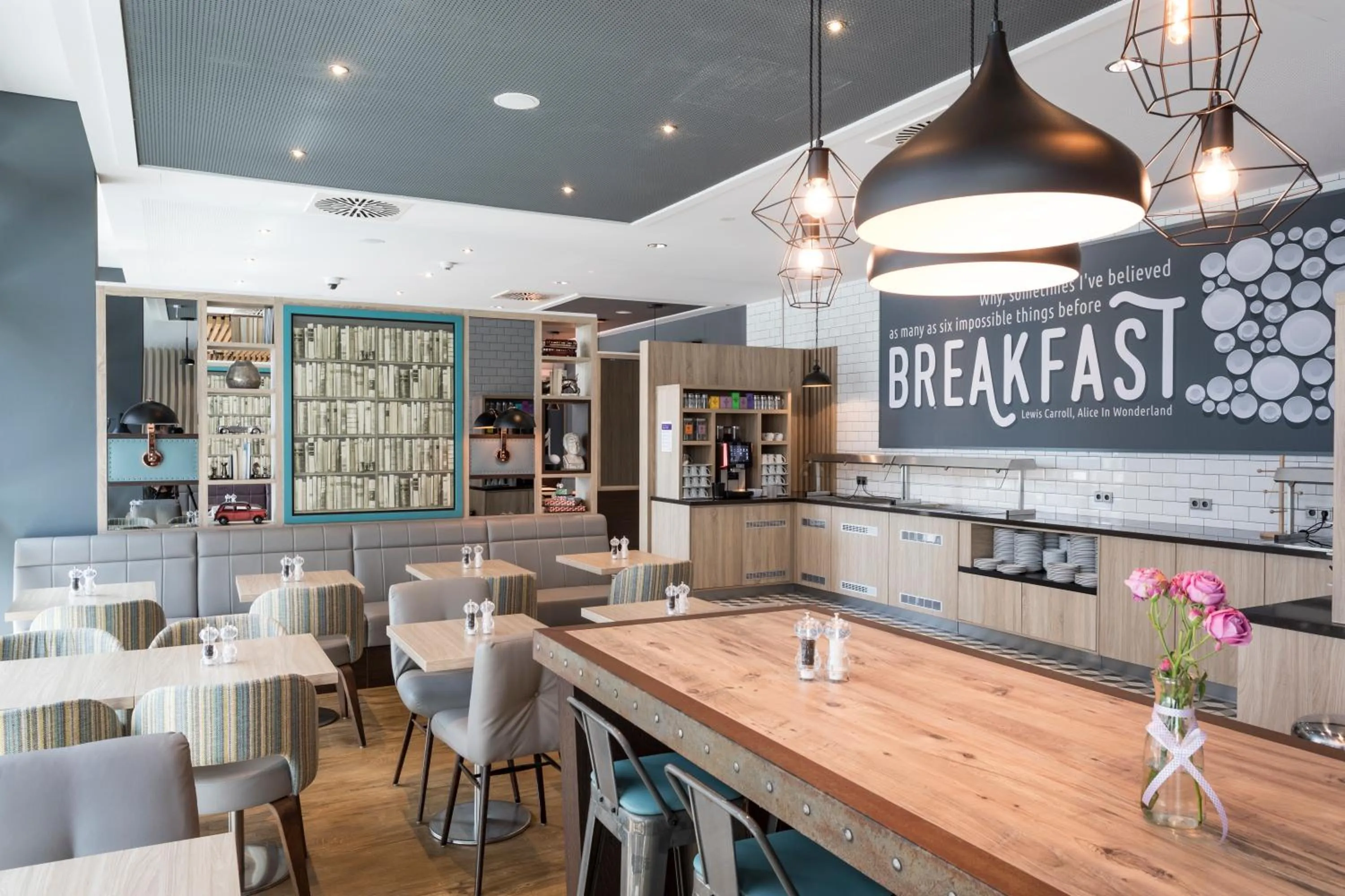 Restaurant/places to eat in Holiday Inn Express Freiburg - City Centre