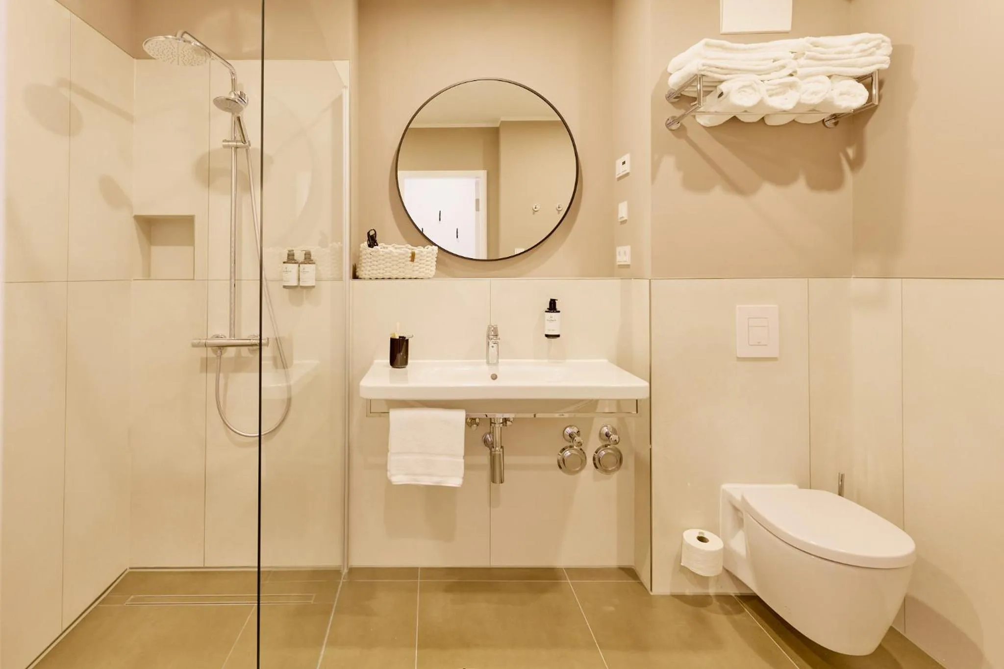 Shower in Arbio I Makro Apartments