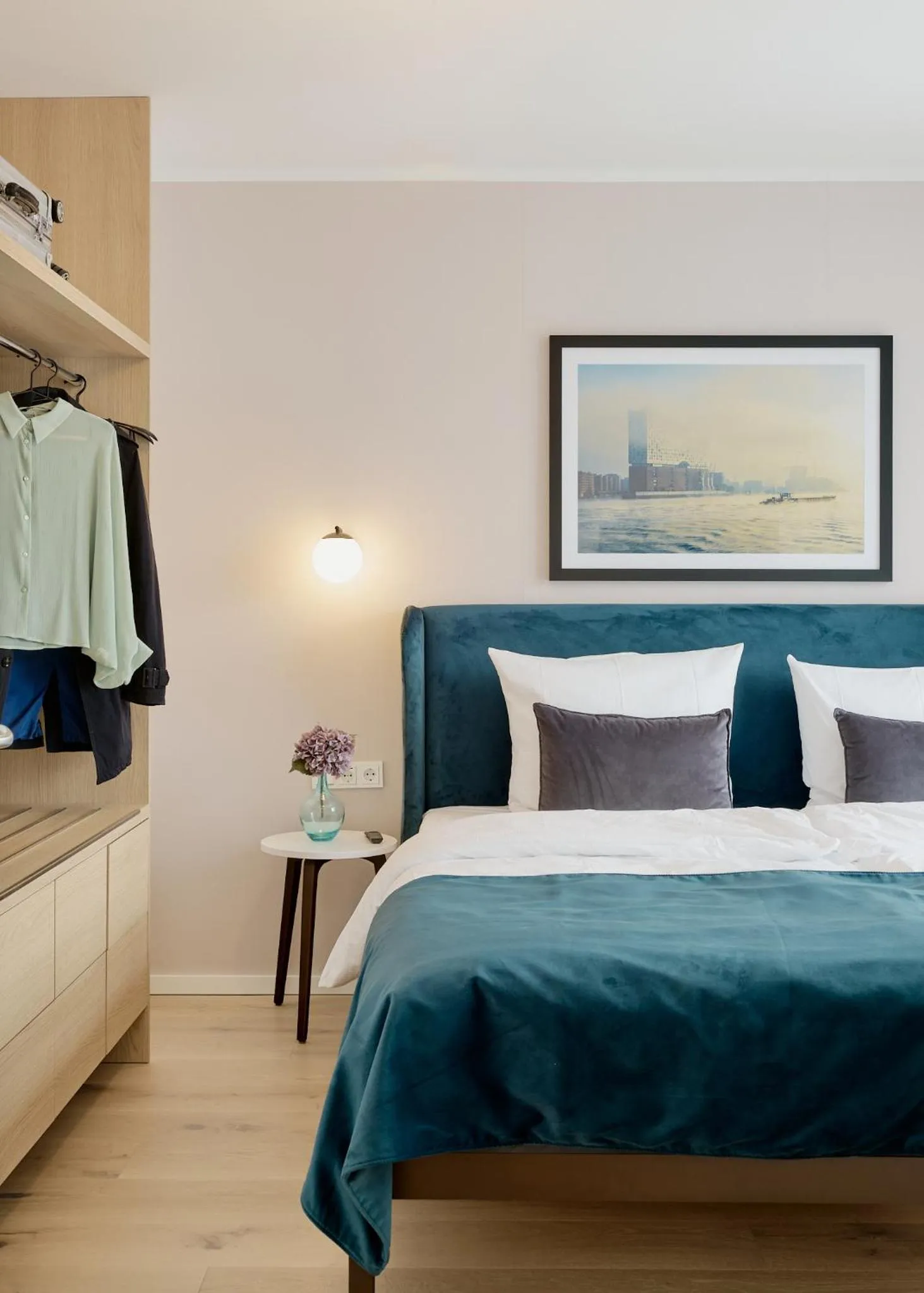 Staff, Bed in Arbio I Makro Apartments