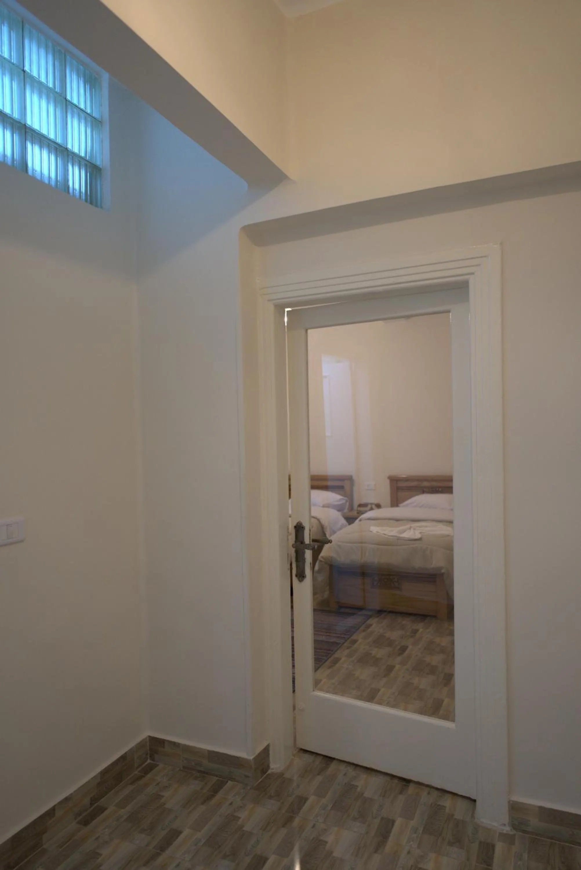 Facade/entrance, Bed in Central Cairo Hotel