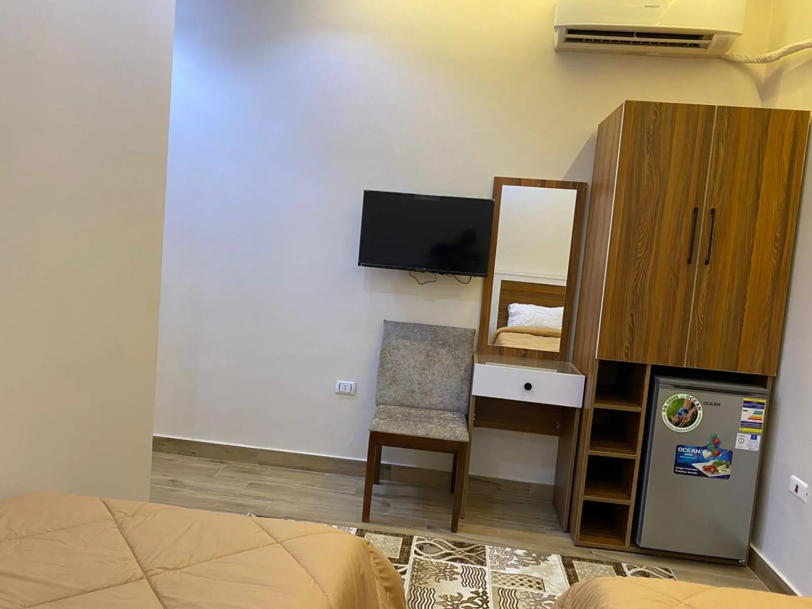 Deluxe Twin Room in Central Cairo Hotel