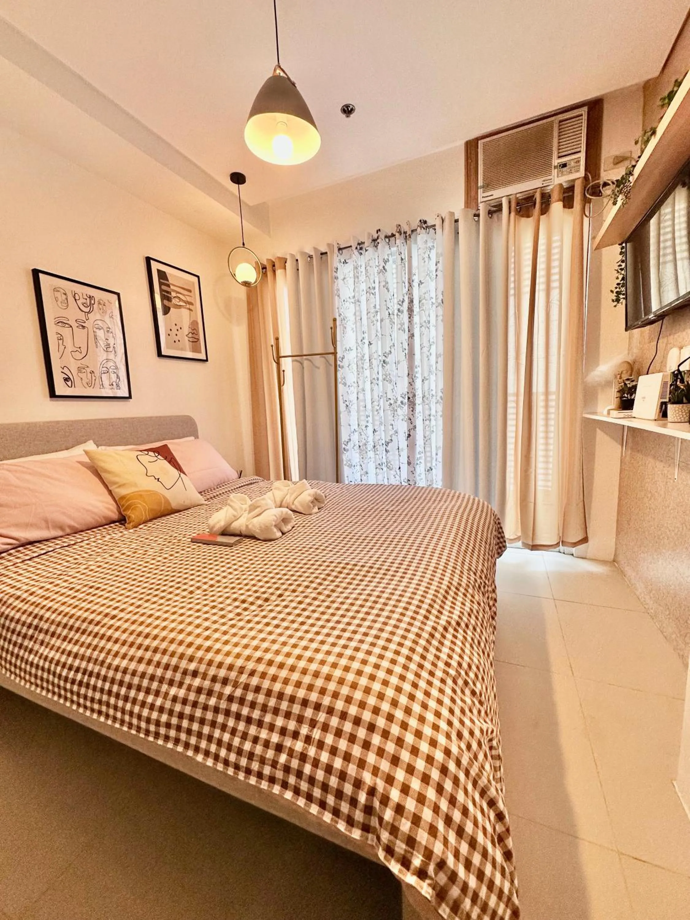 Bed in Scandinavian 1 BR beside SM CDO w POOL and Netflix