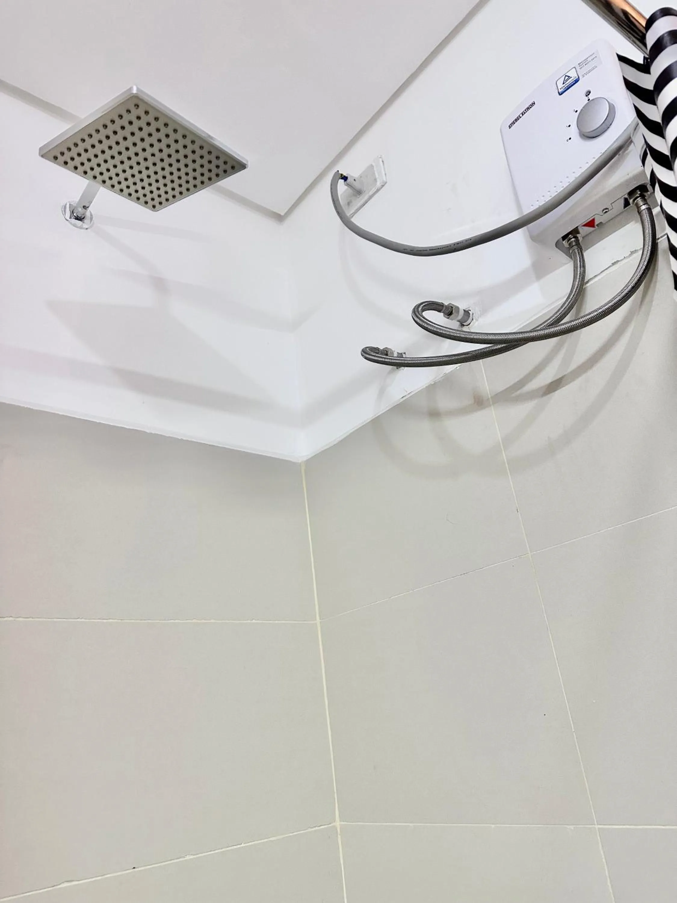 Scandinavian 1 BR beside SM CDO w POOL and Netflix