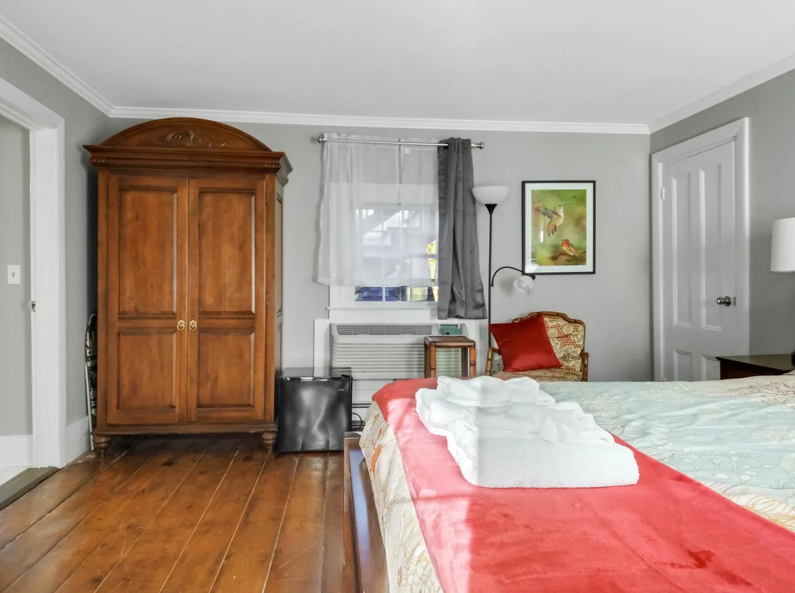 Bed in The Thistle Inn