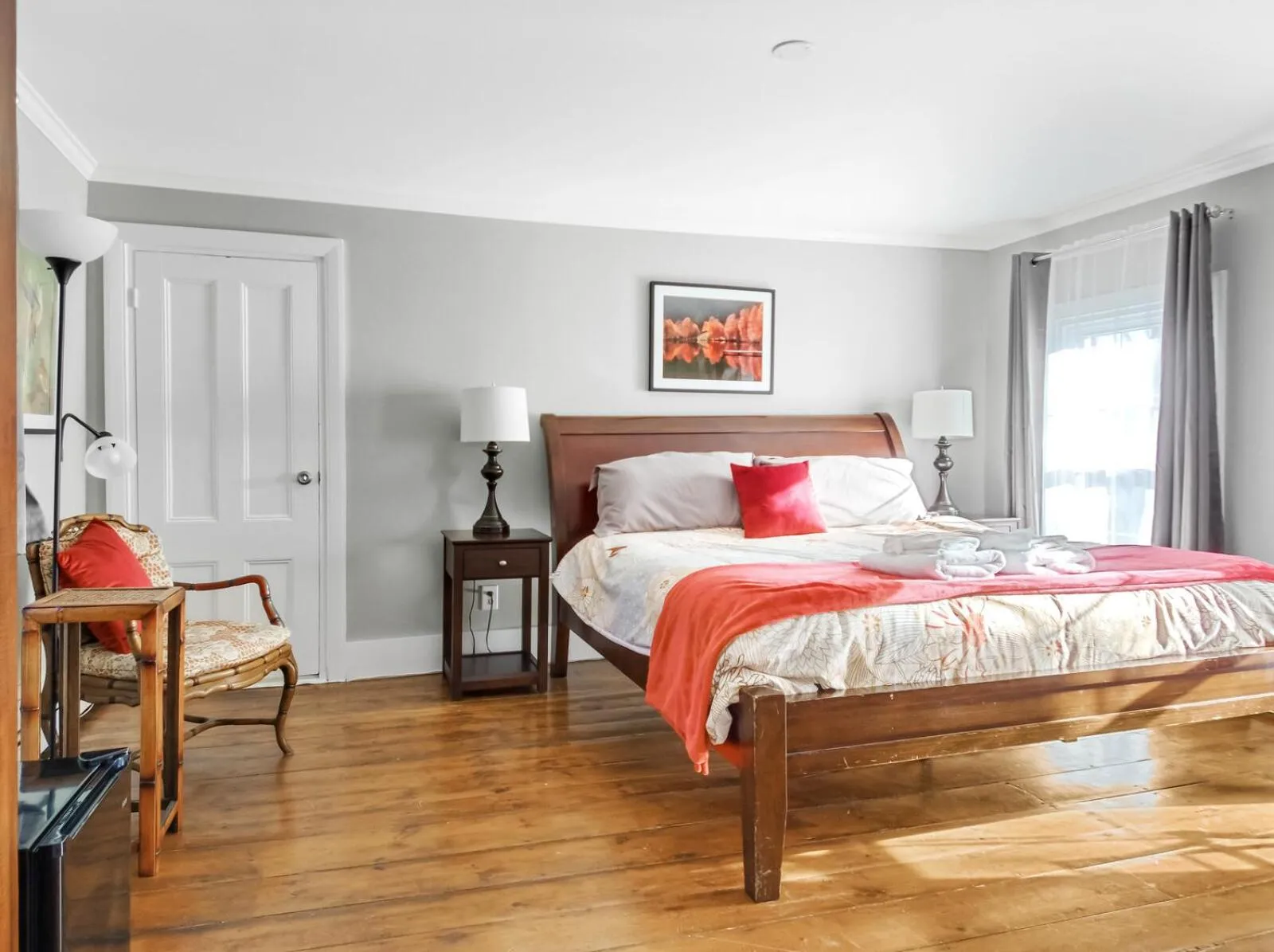 Bed in The Thistle Inn