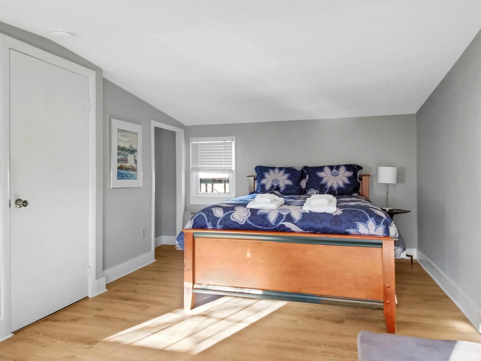 Bed in The Thistle Inn