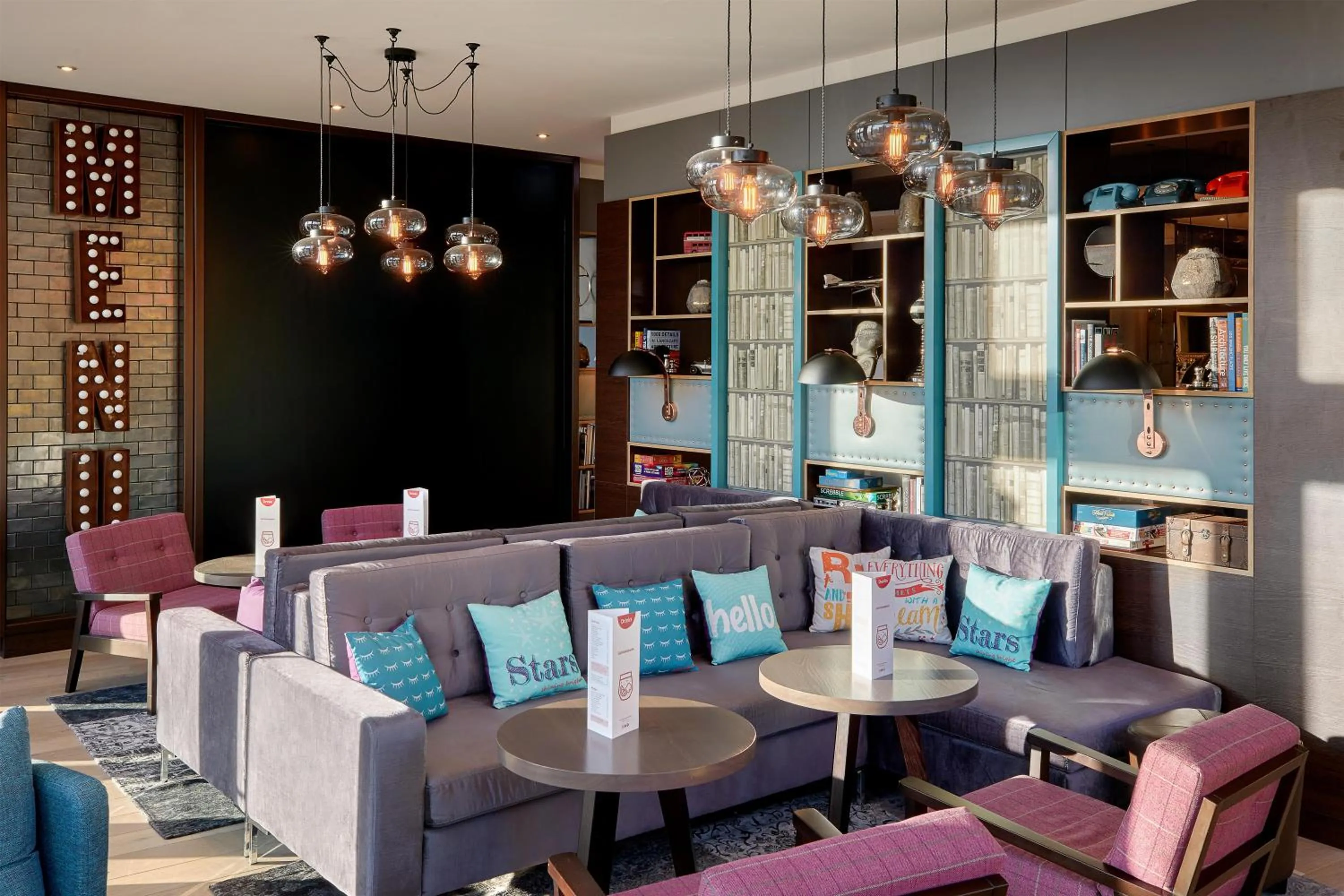 Lobby or reception in Premier Inn Hamburg City Centre