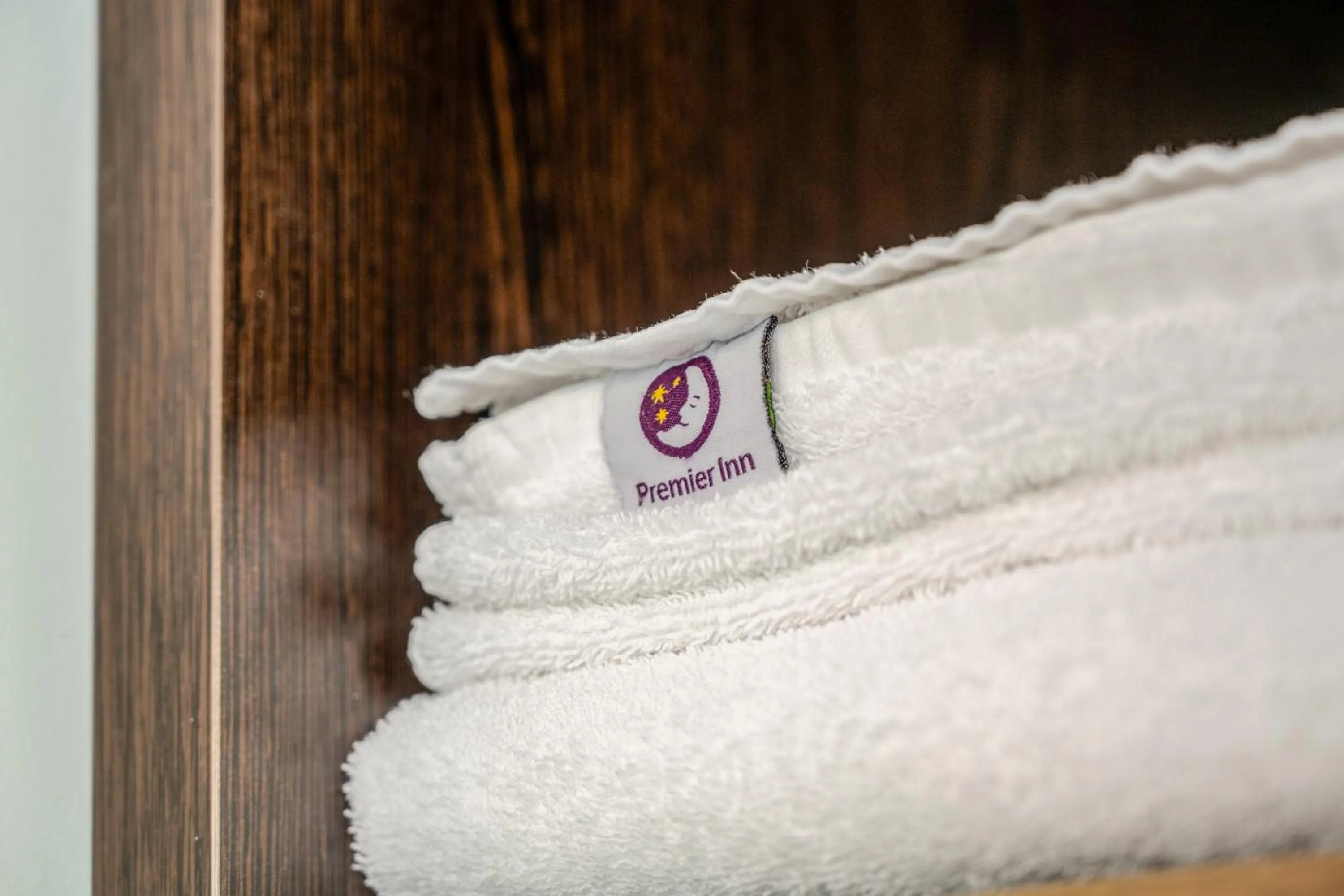 Bathroom in Premier Inn Hamburg City Centre