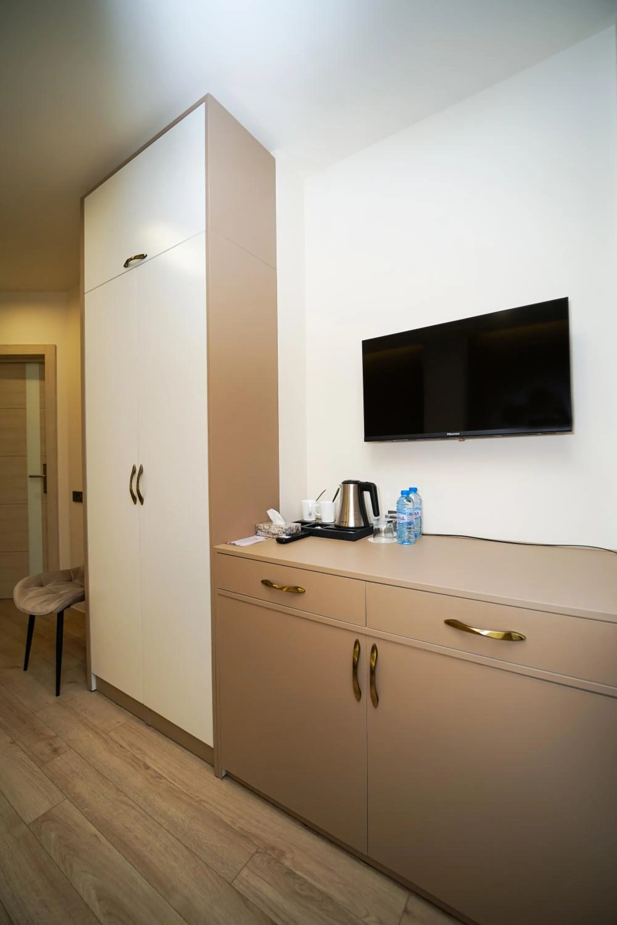 TV and multimedia in B&M Hotel