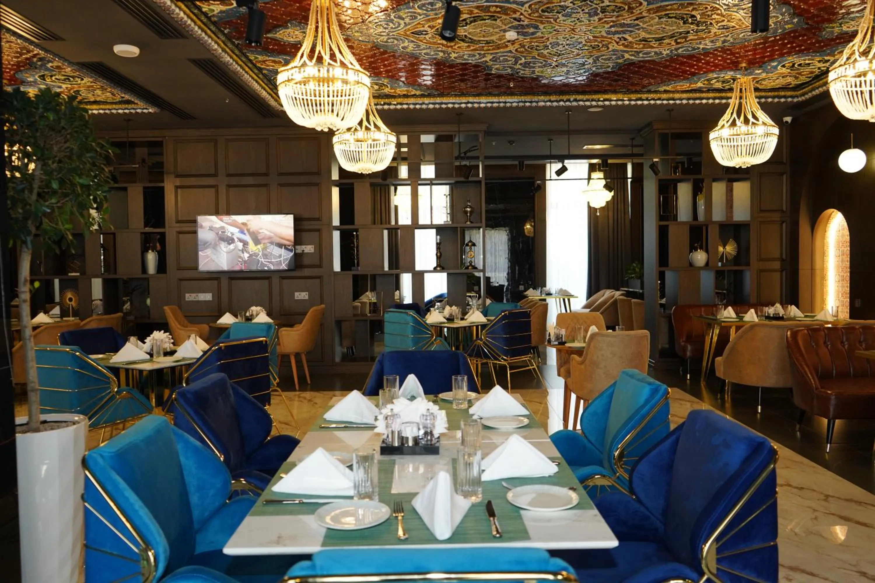 Restaurant/places to eat in Bentley Hotel Tashkent