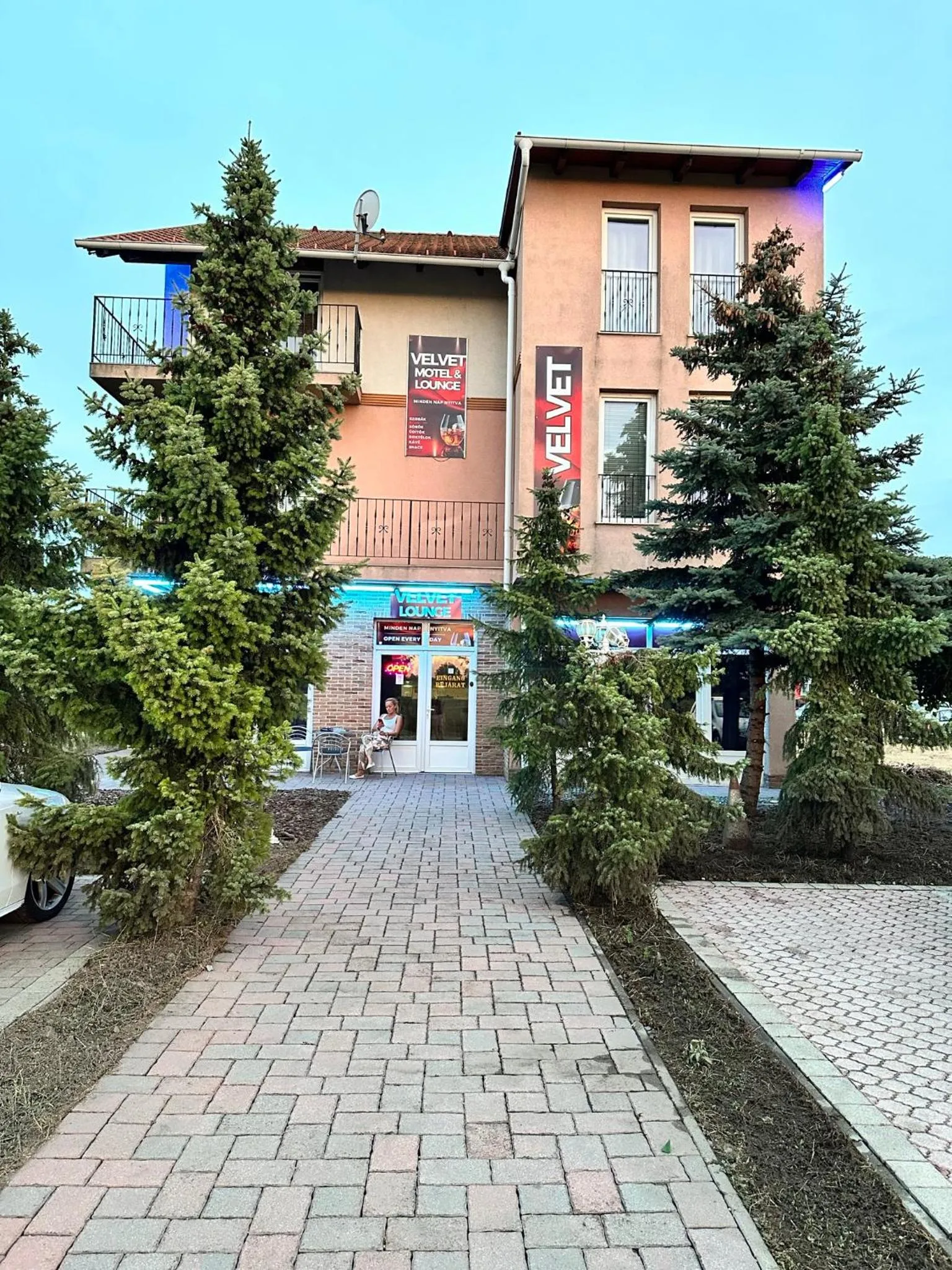 Property building in Velvet Motel