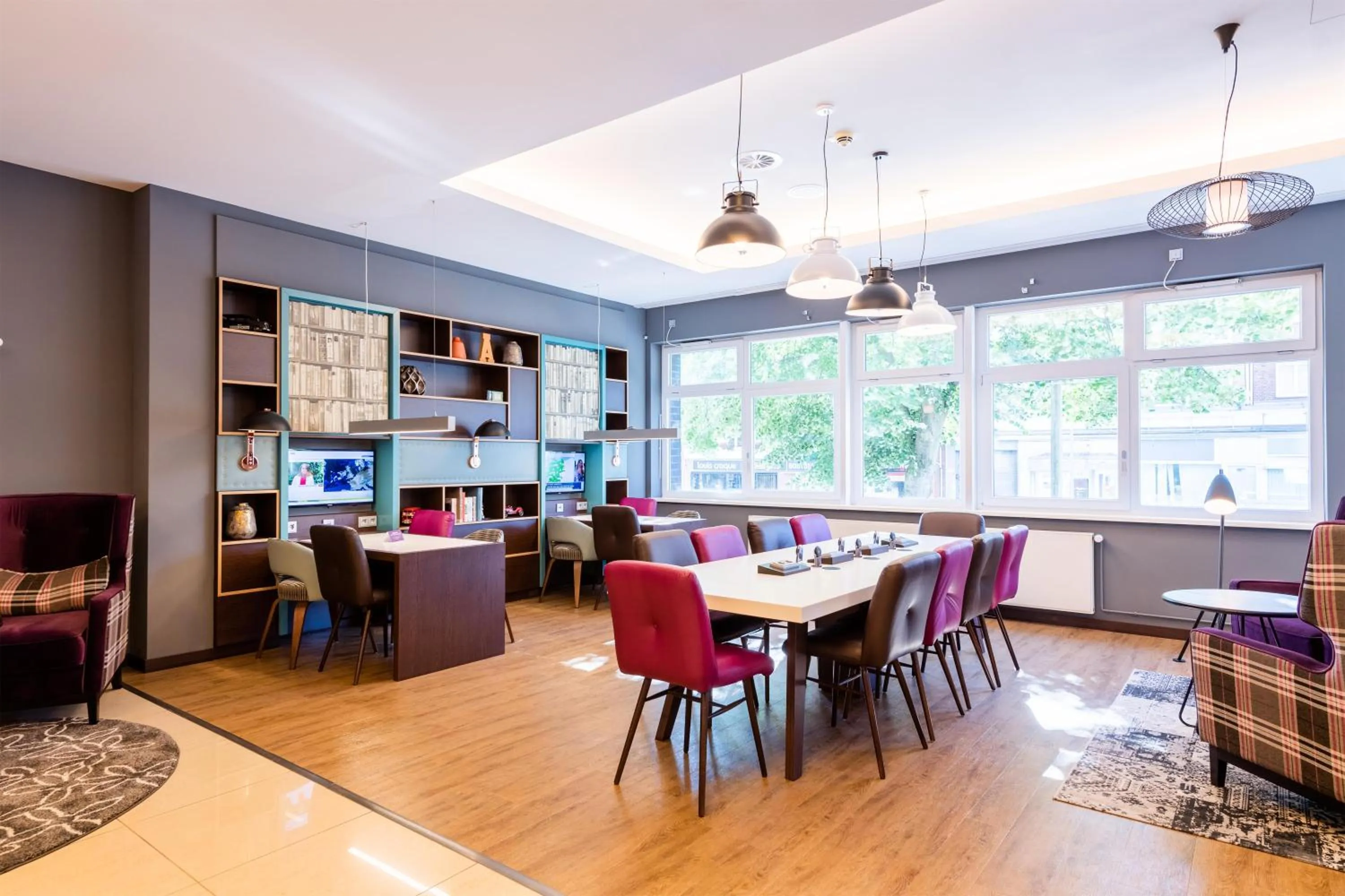 Business facilities in Premier Inn Hamburg City Alster