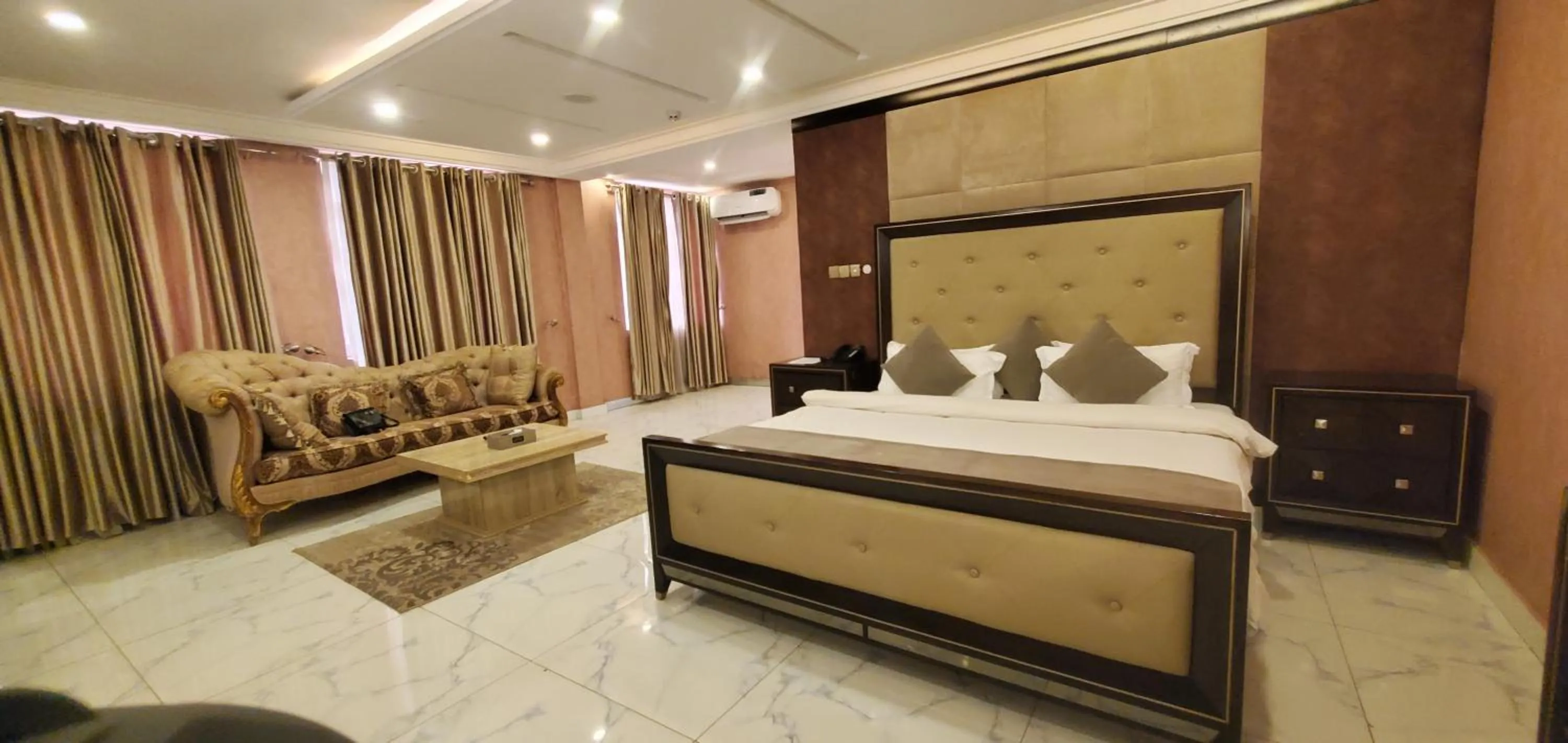 Bed in The Palms Hotel