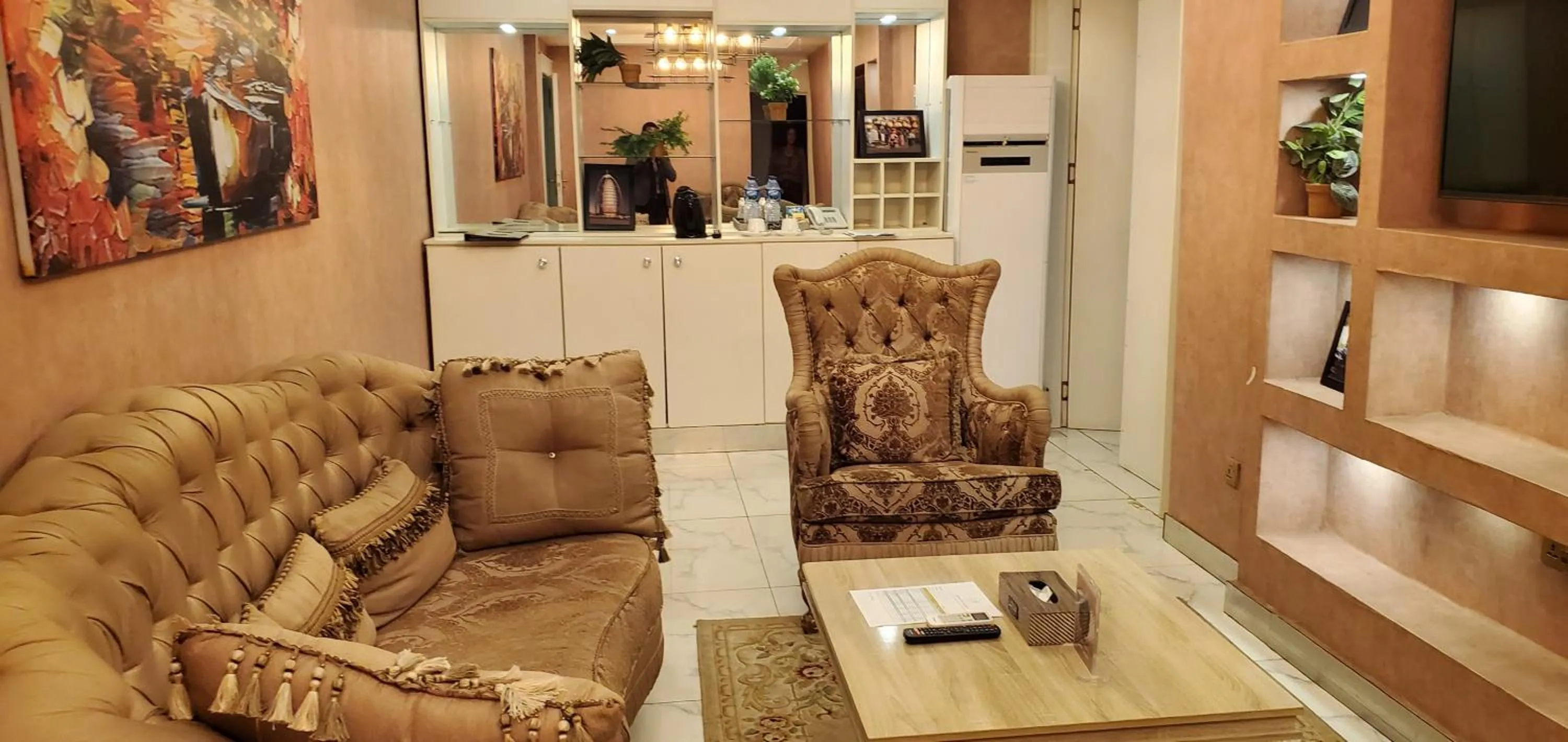 Living room in The Palms Hotel