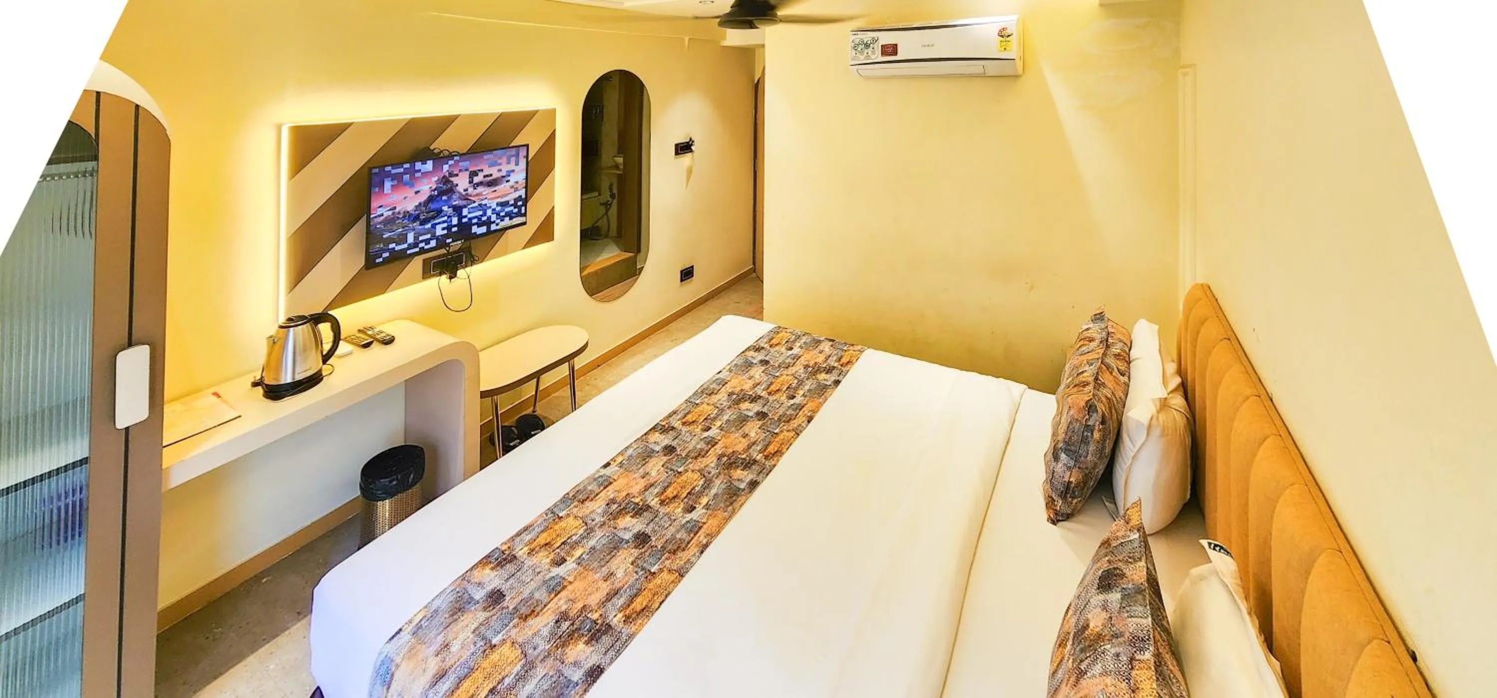 Bathroom, Bed in Hotel Nova Bling