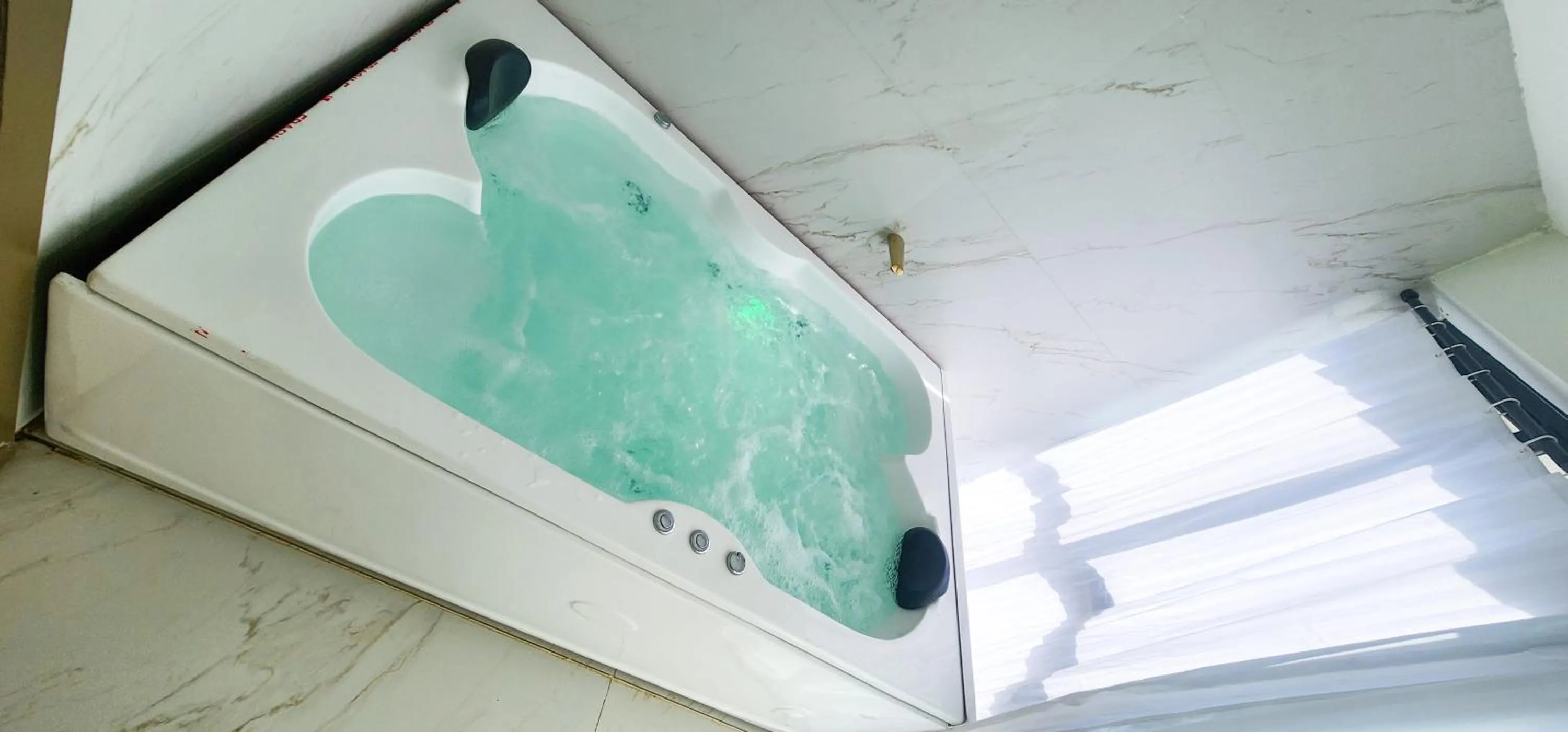 Bathroom in Hotel Nova Bling