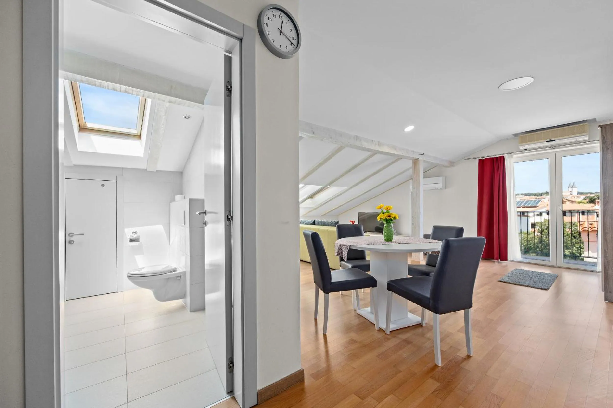 Kitchen or kitchenette in Minerva Hotel