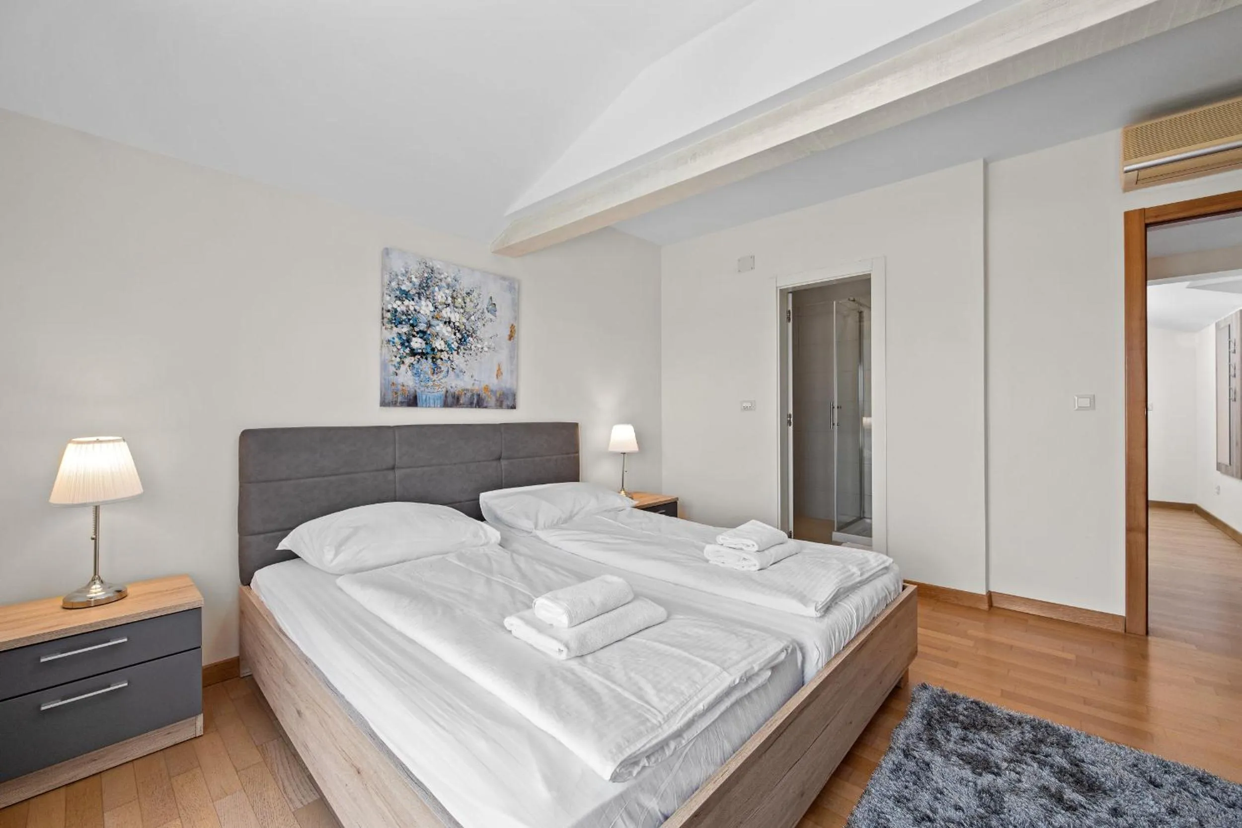 Bed in Minerva Hotel