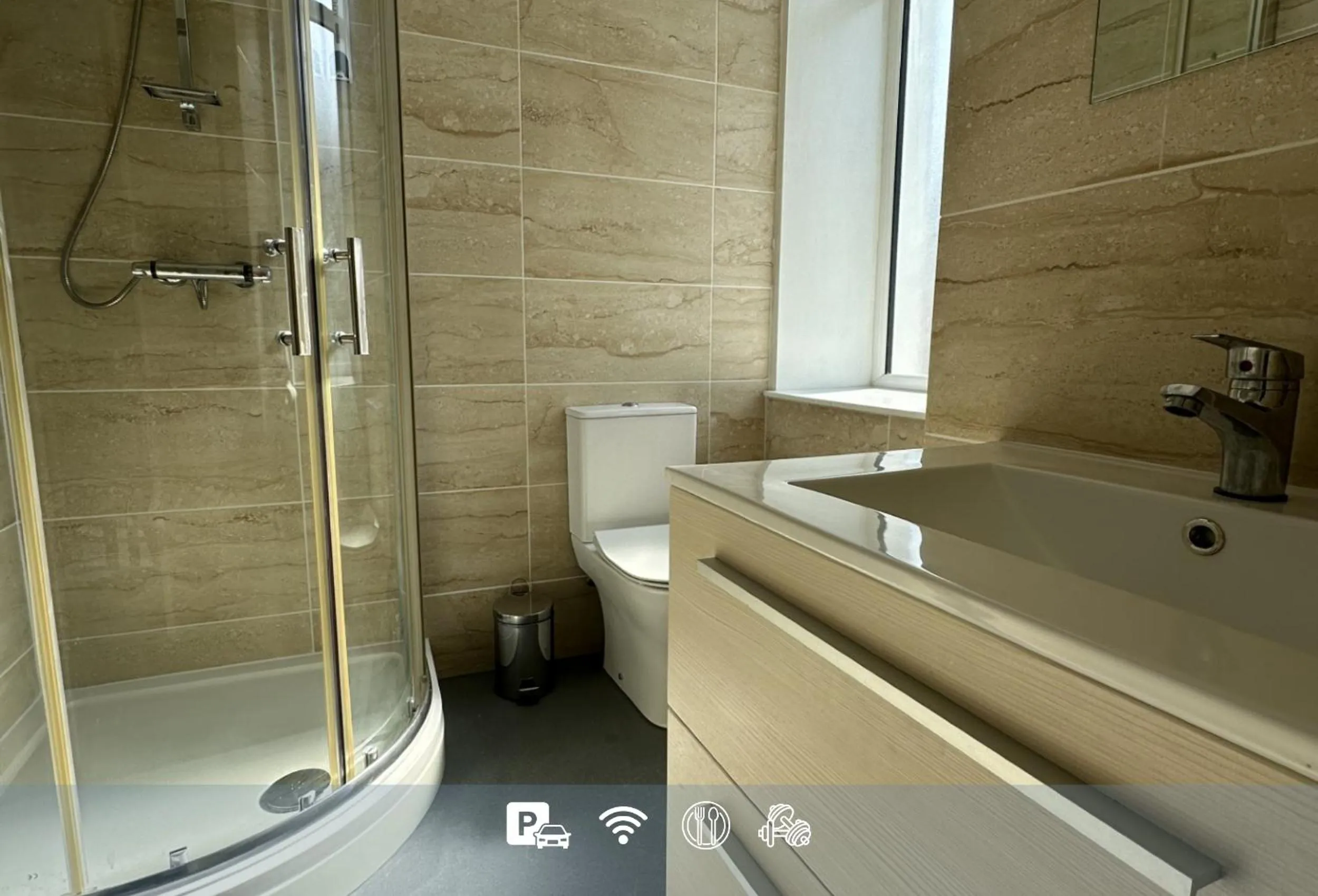 Shower in The Carmichael - Hull City Centre