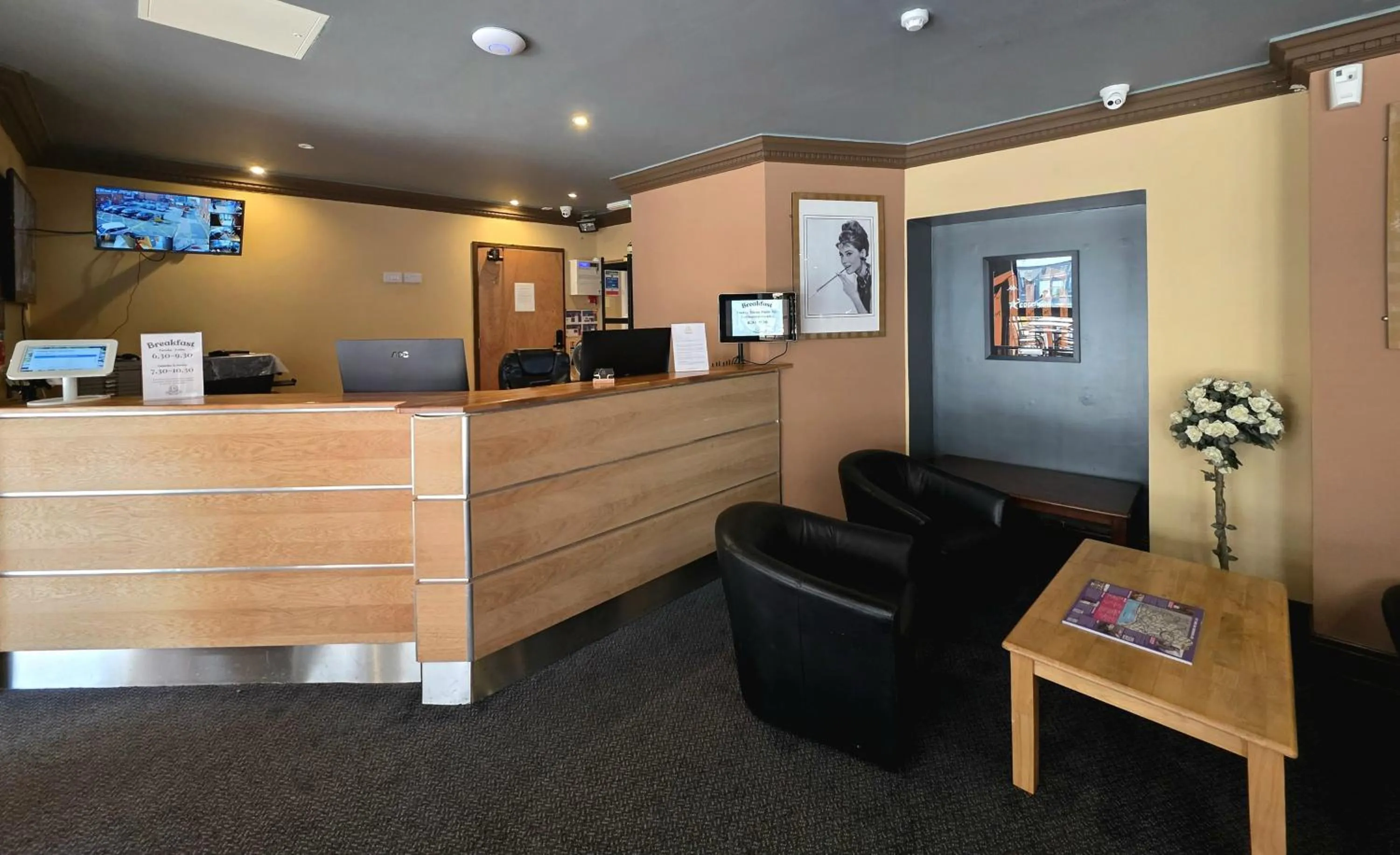 Lobby or reception in The Carmichael - Hull City Centre
